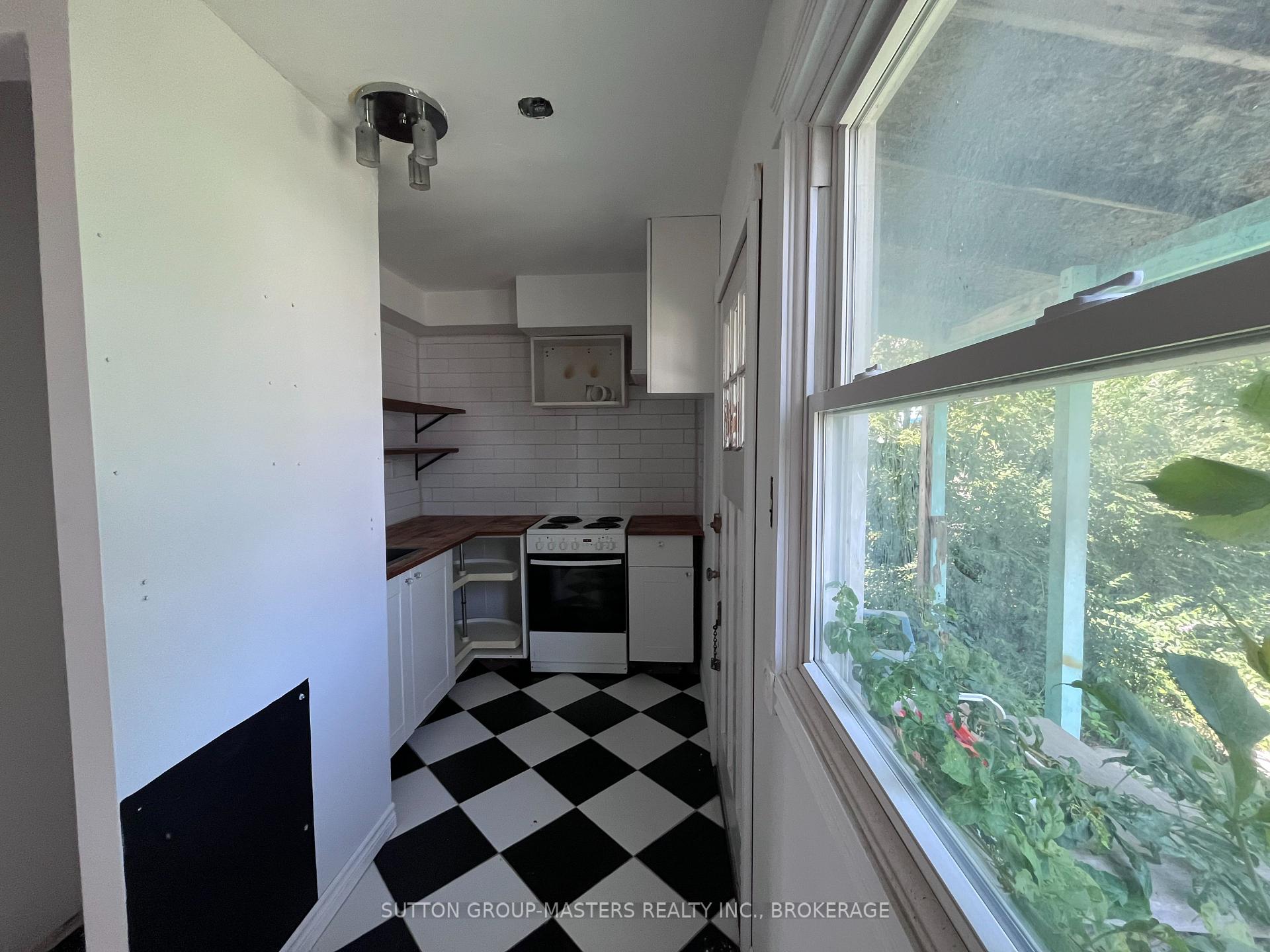 Photo 53 of 459 Nelson Street, Kingston, East of Sir John A. Blvd — HOMEH