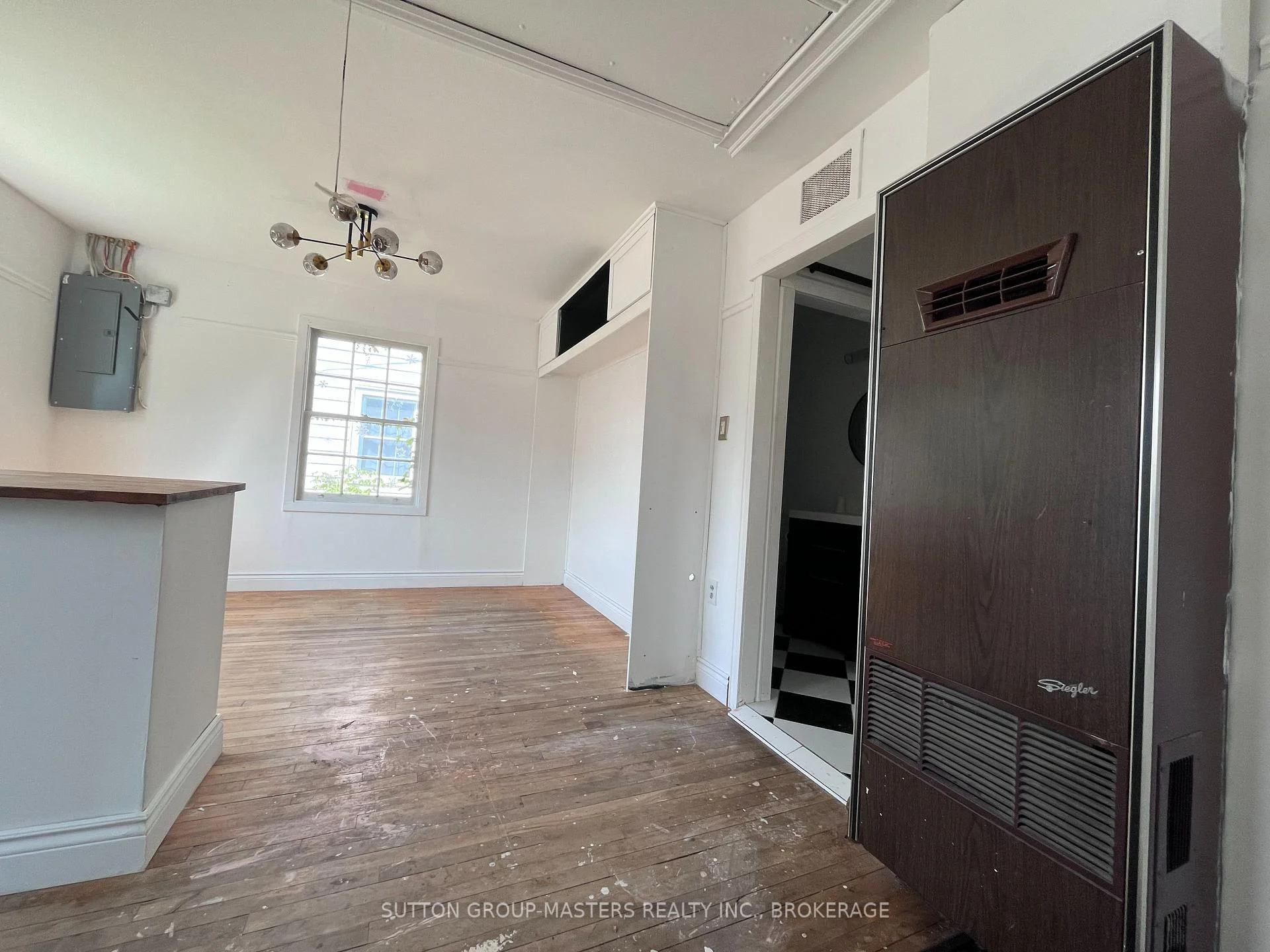 Photo 19 of 459 Nelson Street, Kingston, East of Sir John A. Blvd — HOMEH