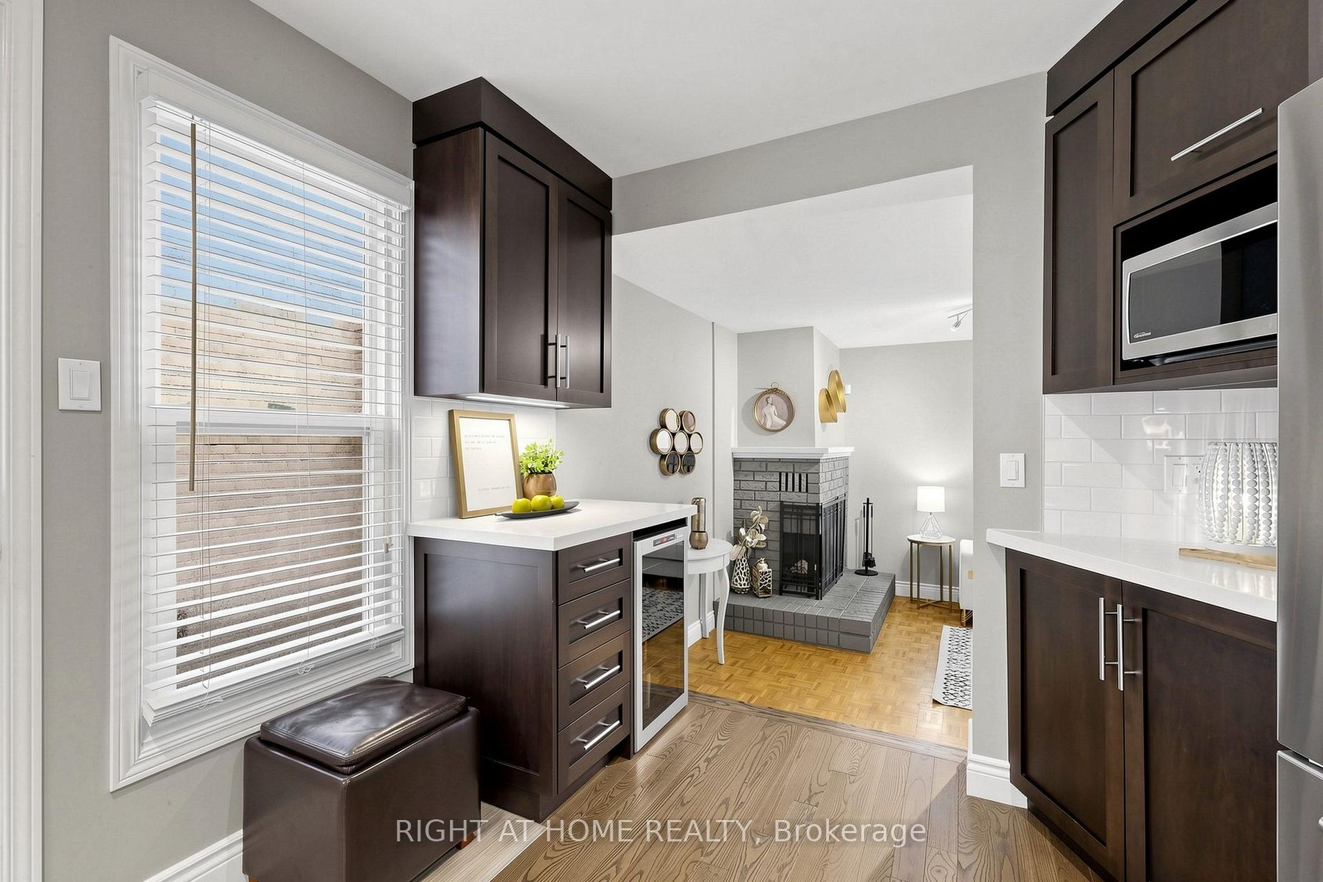 Photo 10 of 16 Rosemead Close, Markham, Unionville — HOMEH