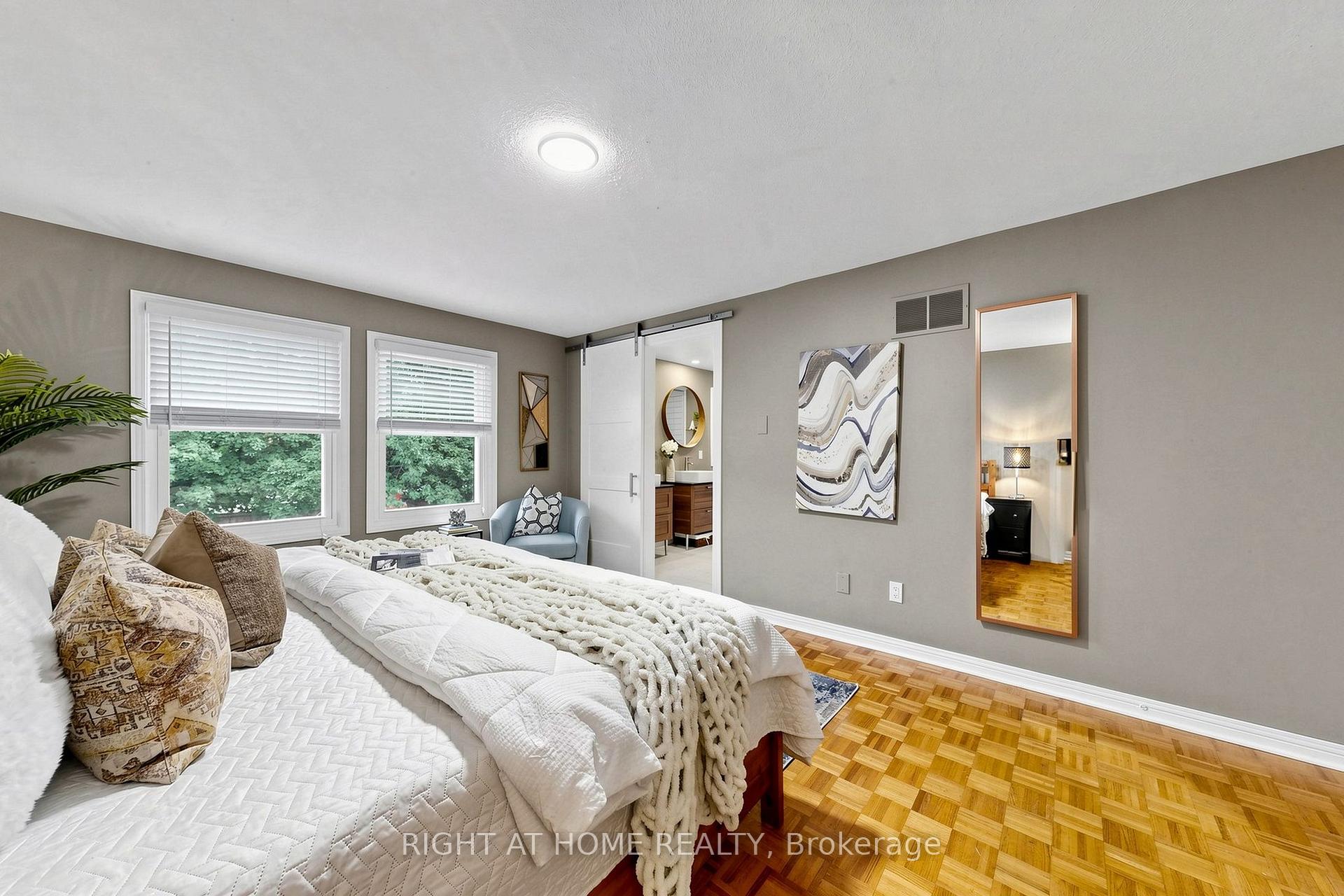 Photo 20 of 16 Rosemead Close, Markham, Unionville — HOMEH