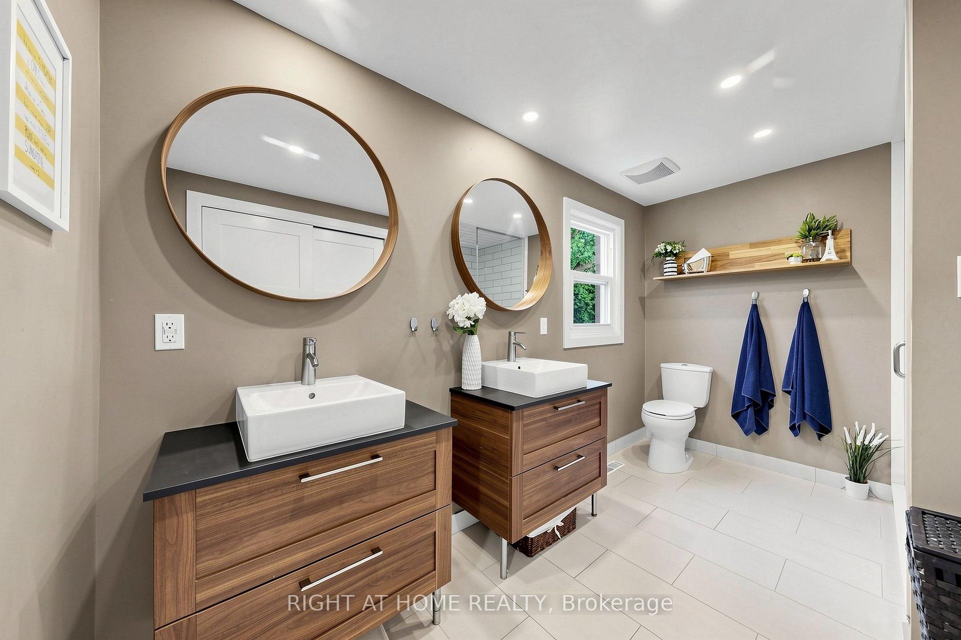 Photo 26 of 16 Rosemead Close, Markham, Unionville — HOMEH