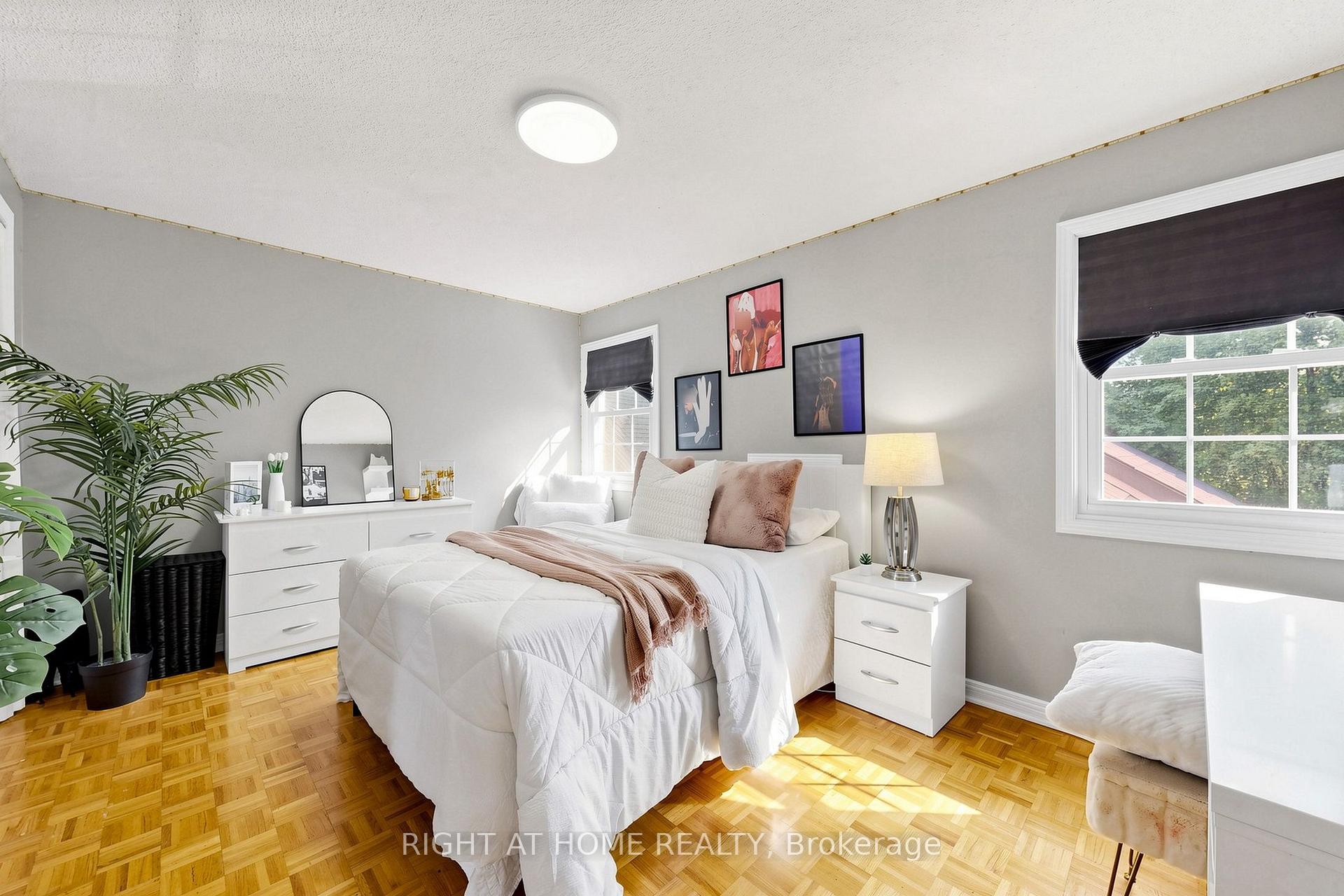 Photo 28 of 16 Rosemead Close, Markham, Unionville — HOMEH
