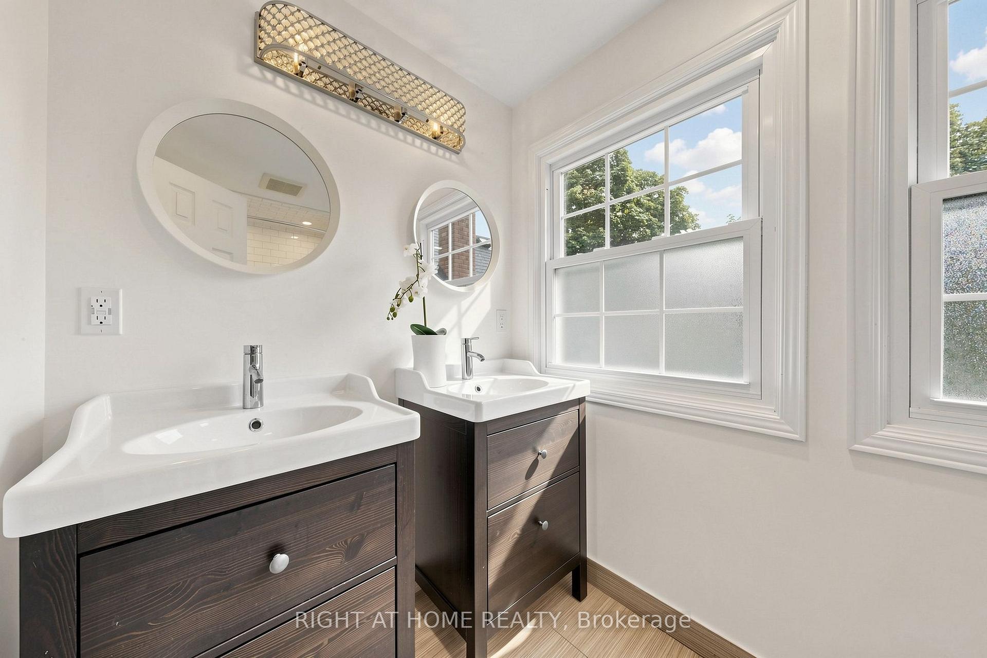 Photo 30 of 16 Rosemead Close, Markham, Unionville — HOMEH
