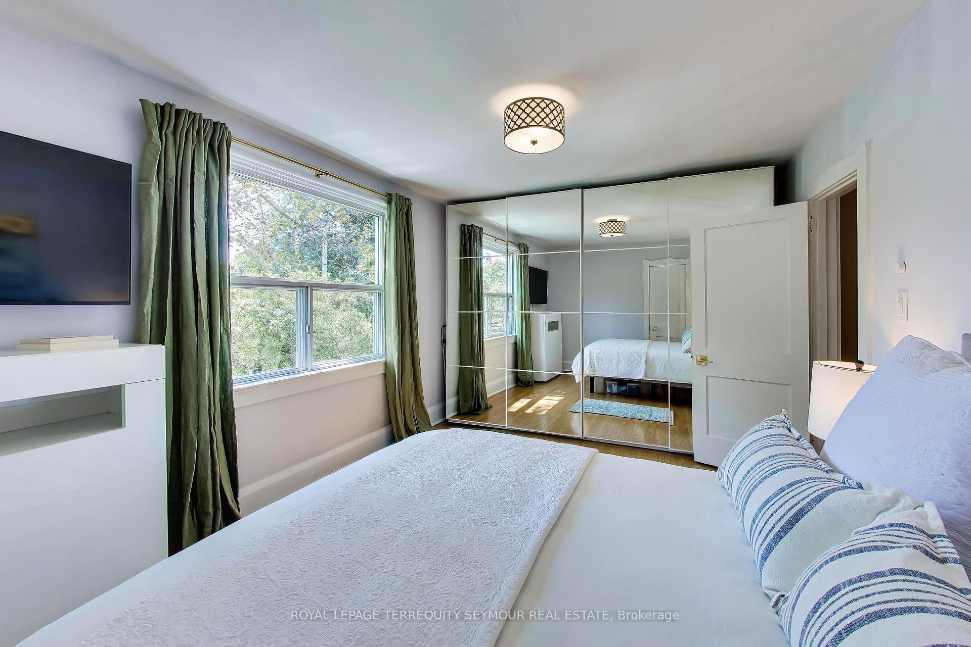 Photo 20 of 262 Belsize Drive, Toronto, Mount Pleasant East — HOMEH