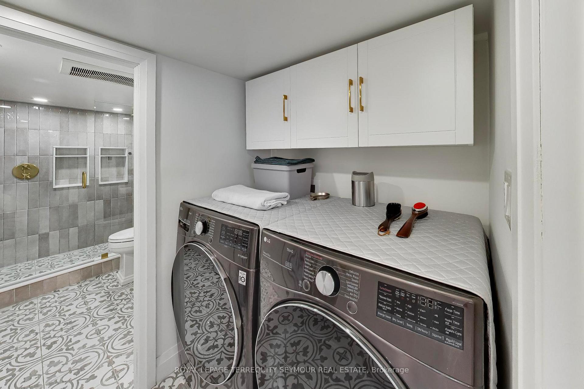 Photo 40 of 262 Belsize Drive, Toronto, Mount Pleasant East — HOMEH