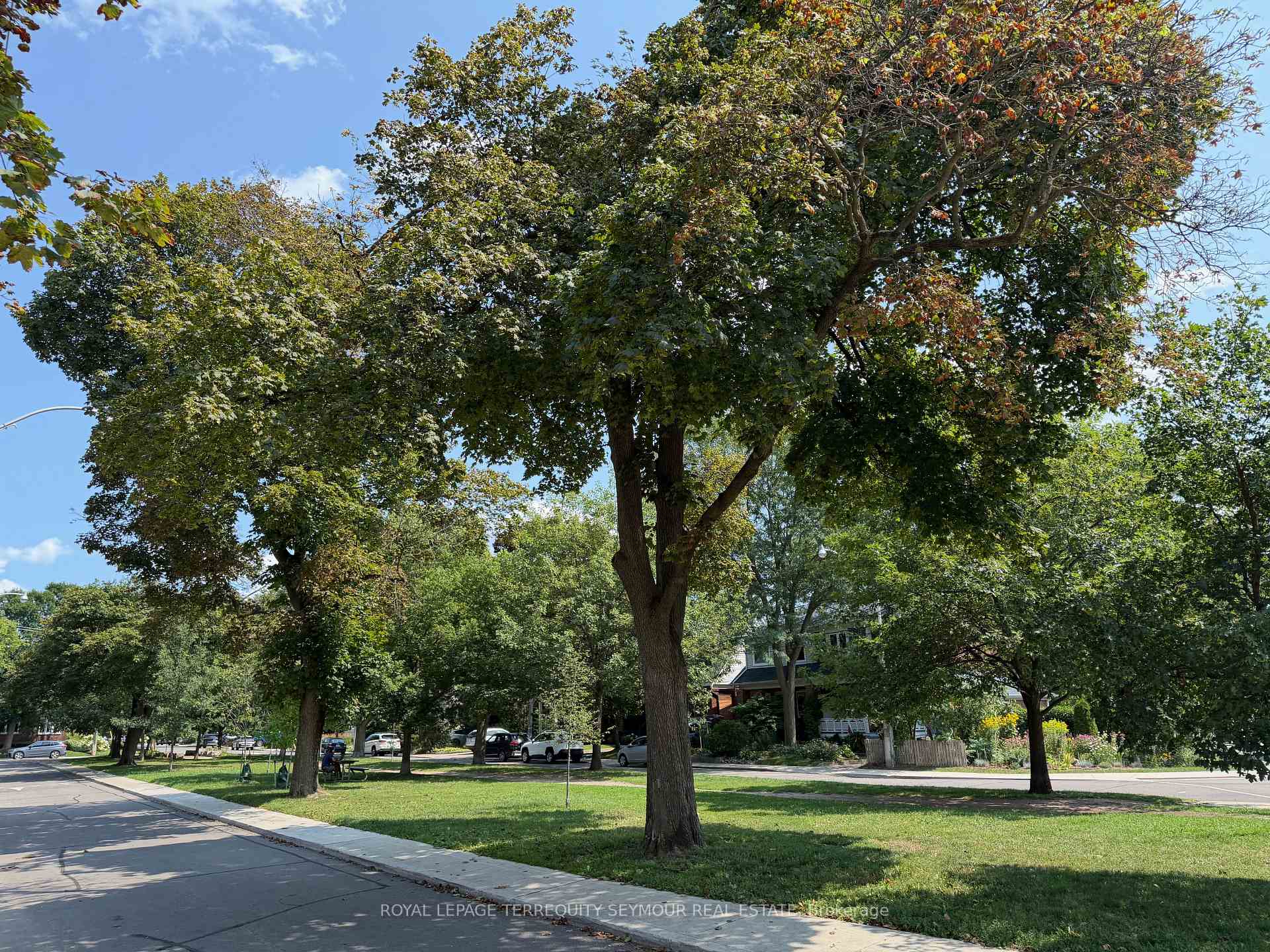 Photo 50 of 262 Belsize Drive, Toronto, Mount Pleasant East — HOMEH