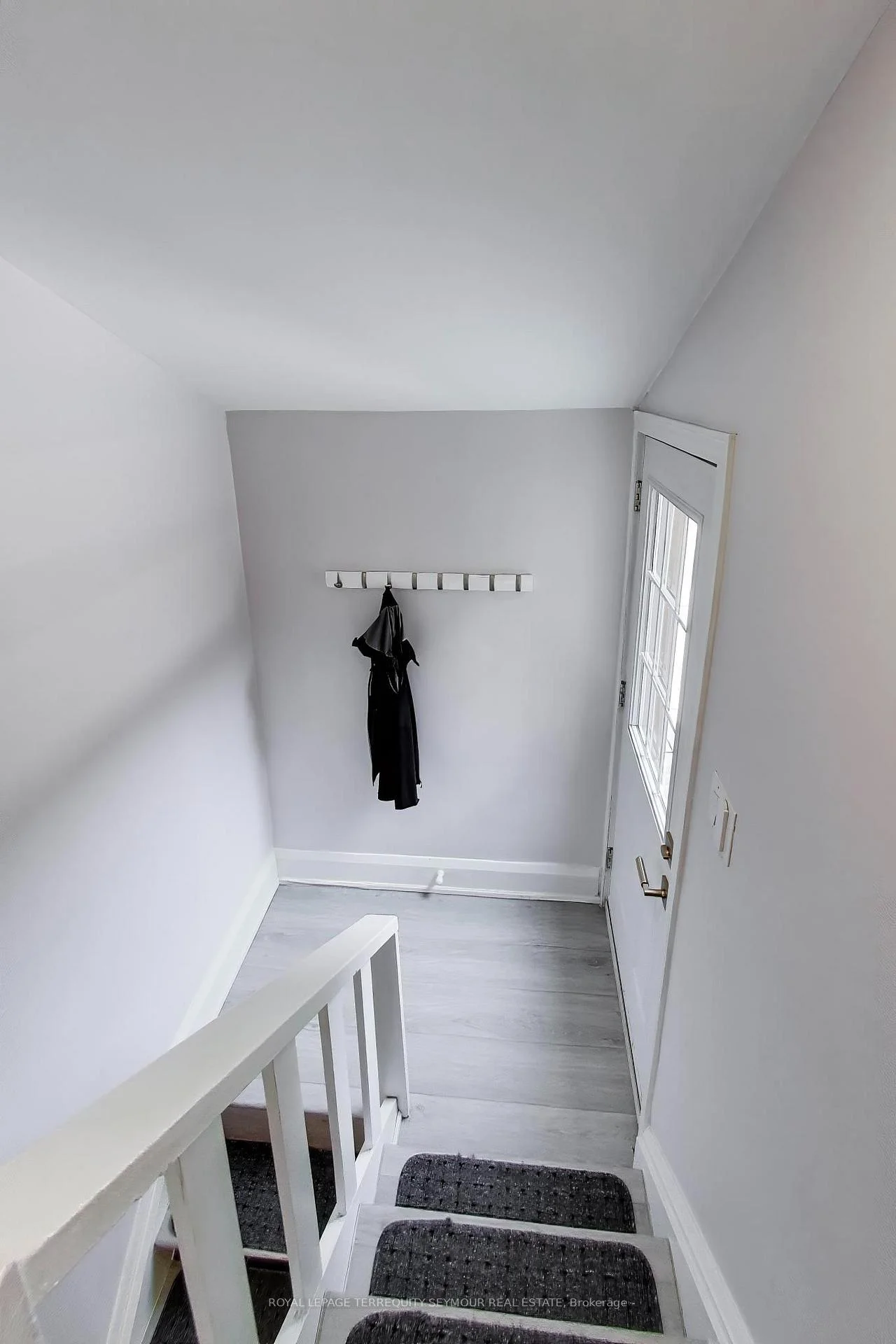 Photo 27 of 262 Belsize Drive, Toronto, Mount Pleasant East — HOMEH