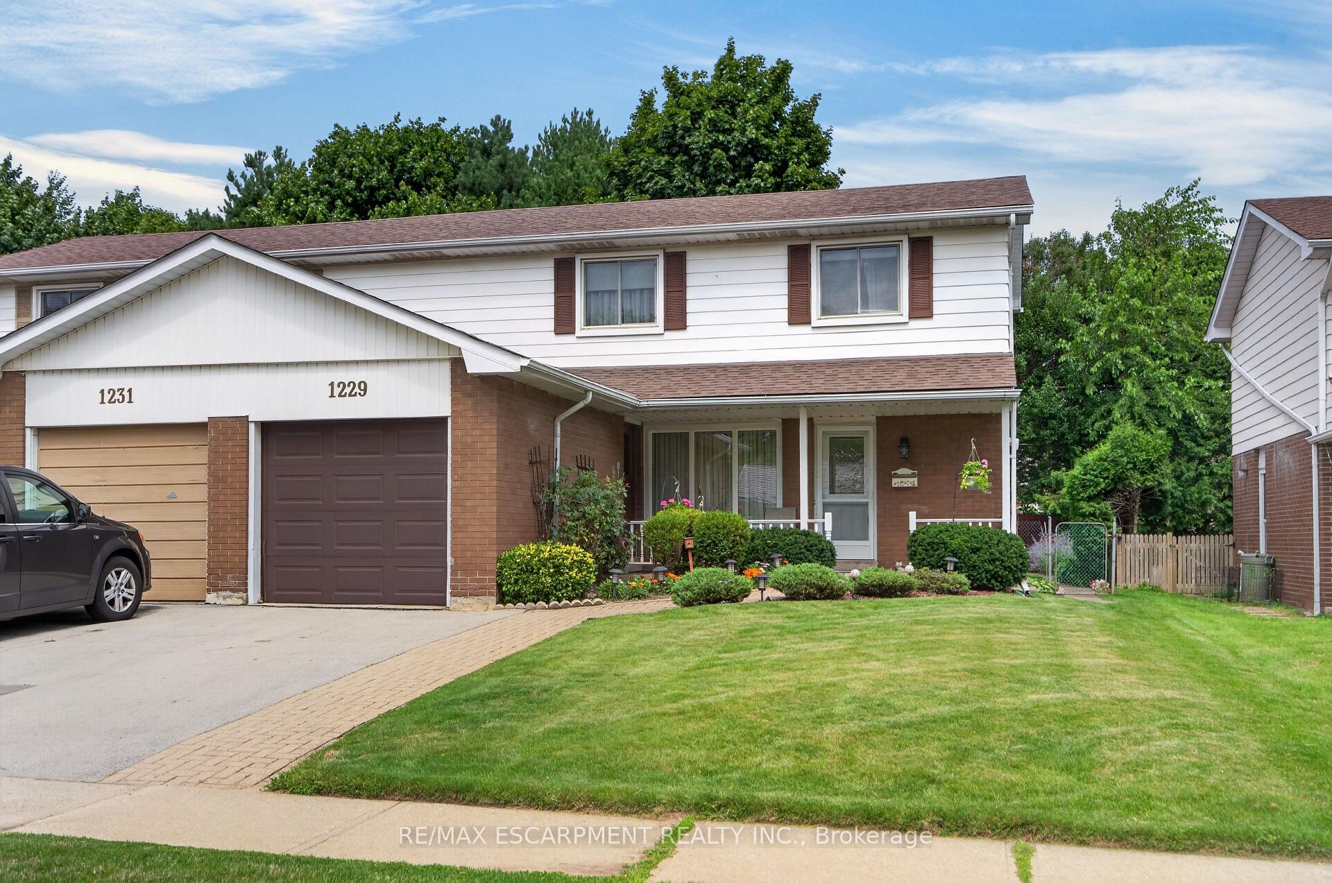 Photo 1 of 1229 Nottingham Avenue, Burlington, Mountainside — HOMEH