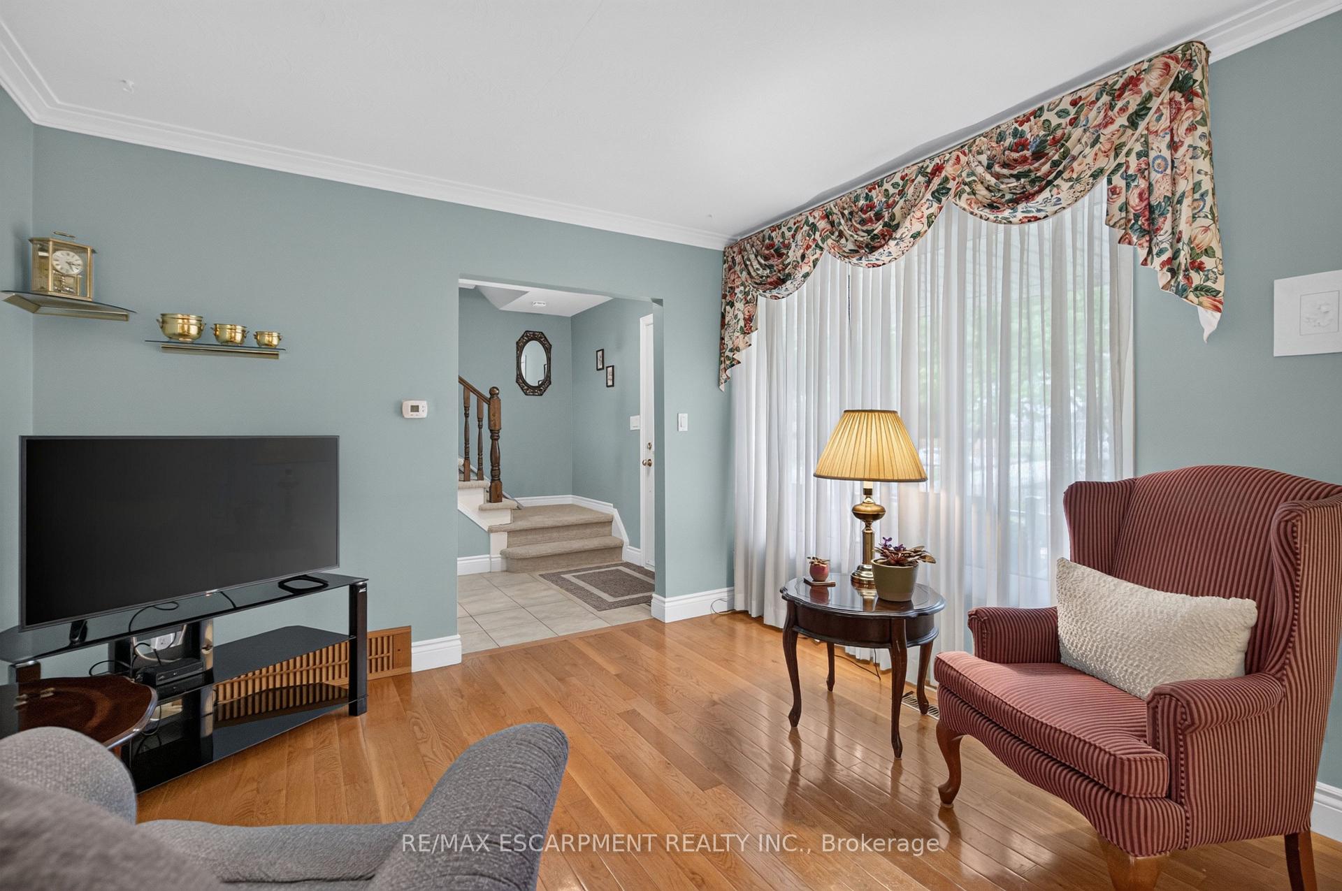 Photo 4 of 1229 Nottingham Avenue, Burlington, Mountainside — HOMEH