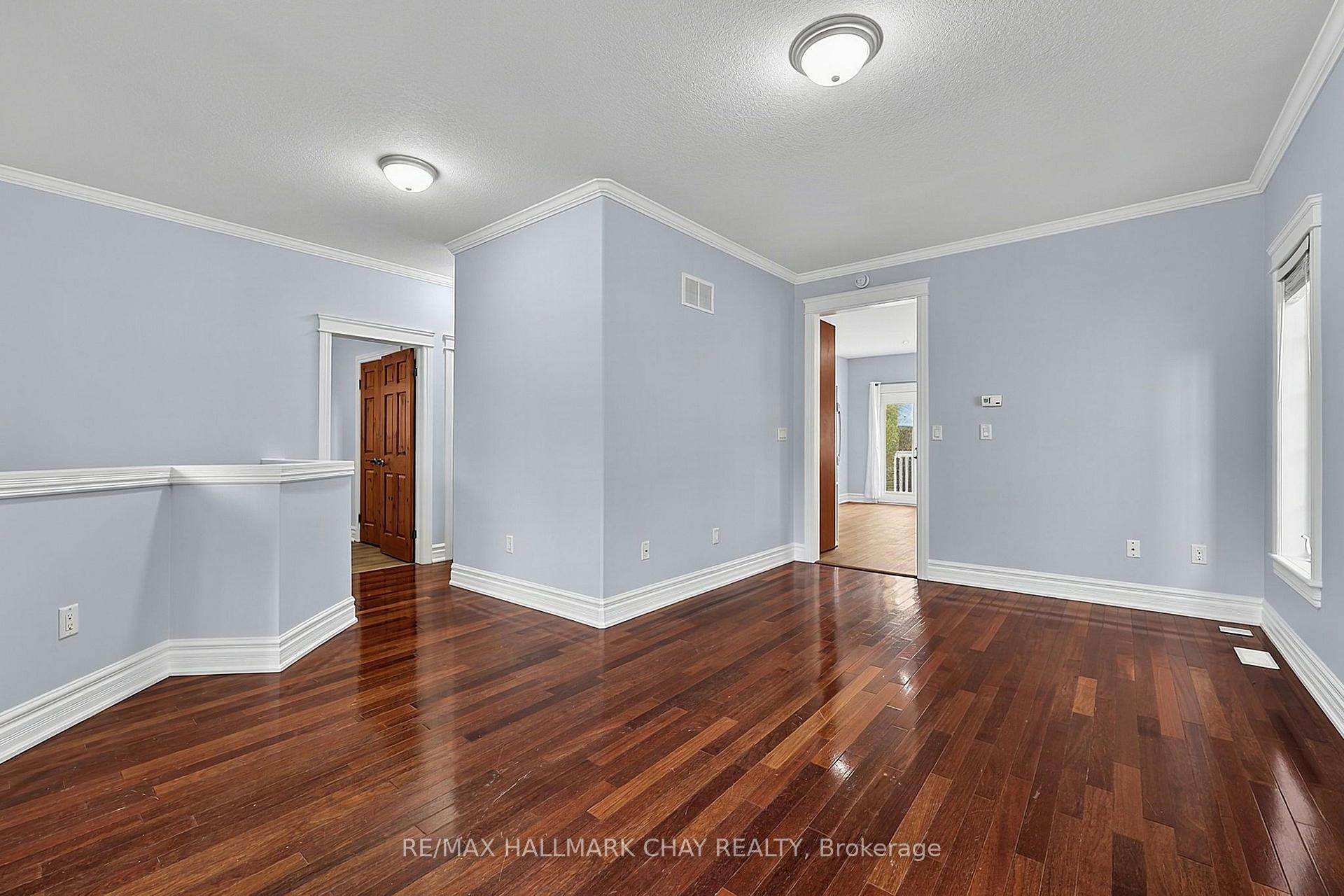 Photo 3 of Unit #MAIN, 2040 Celeste Street, Innisfil, Alcona — HOMEH