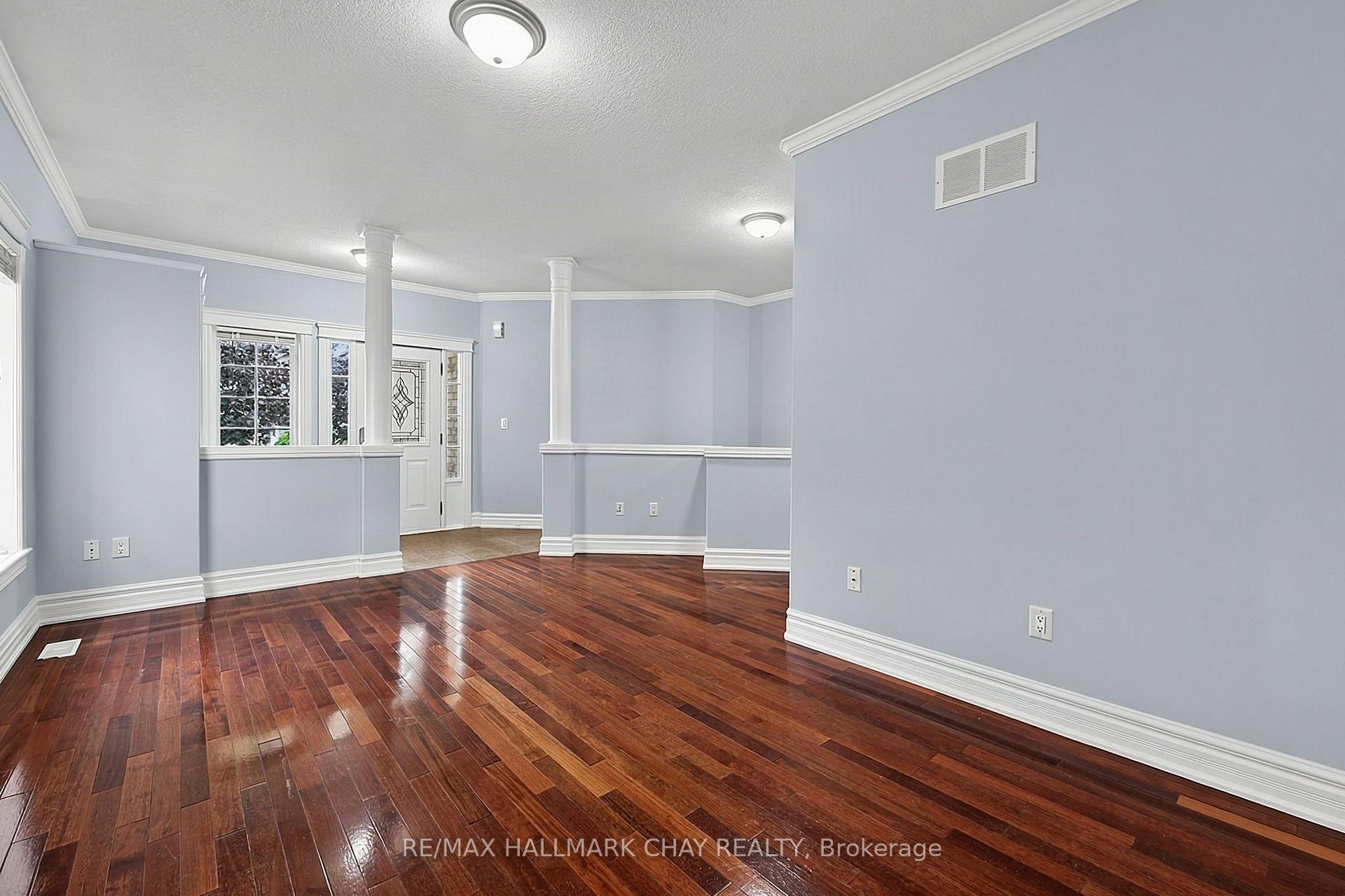 Photo 4 of Unit #MAIN, 2040 Celeste Street, Innisfil, Alcona — HOMEH