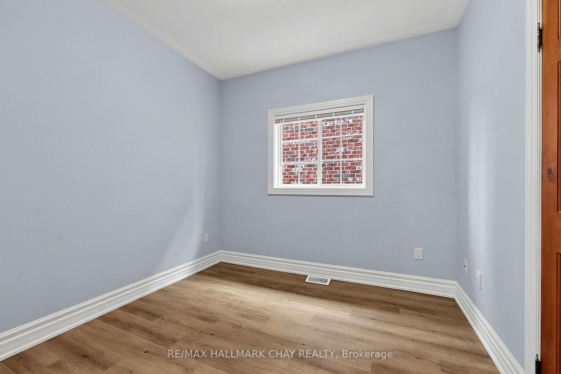 Photo 13 of Unit #MAIN, 2040 Celeste Street, Innisfil, Alcona — HOMEH