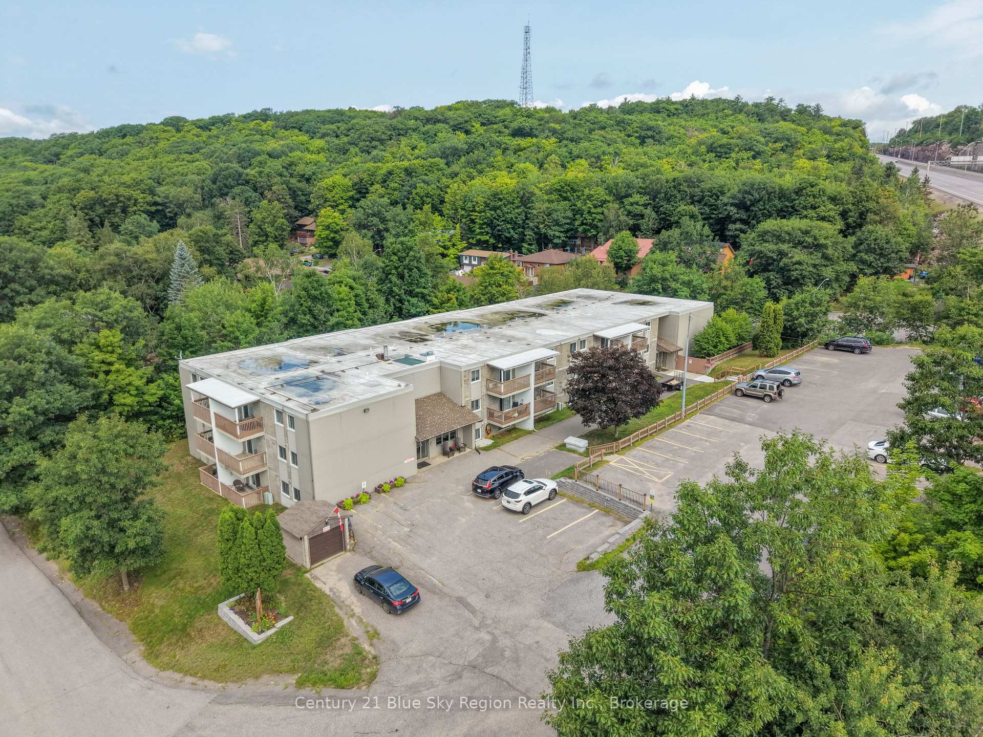 Photo 4 of Unit 306, 213 Leonard Street, North Bay, College Heights — HOMEH
