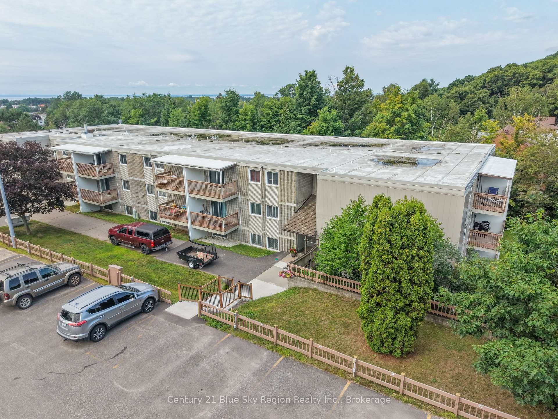 Photo 5 of Unit 306, 213 Leonard Street, North Bay, College Heights — HOMEH
