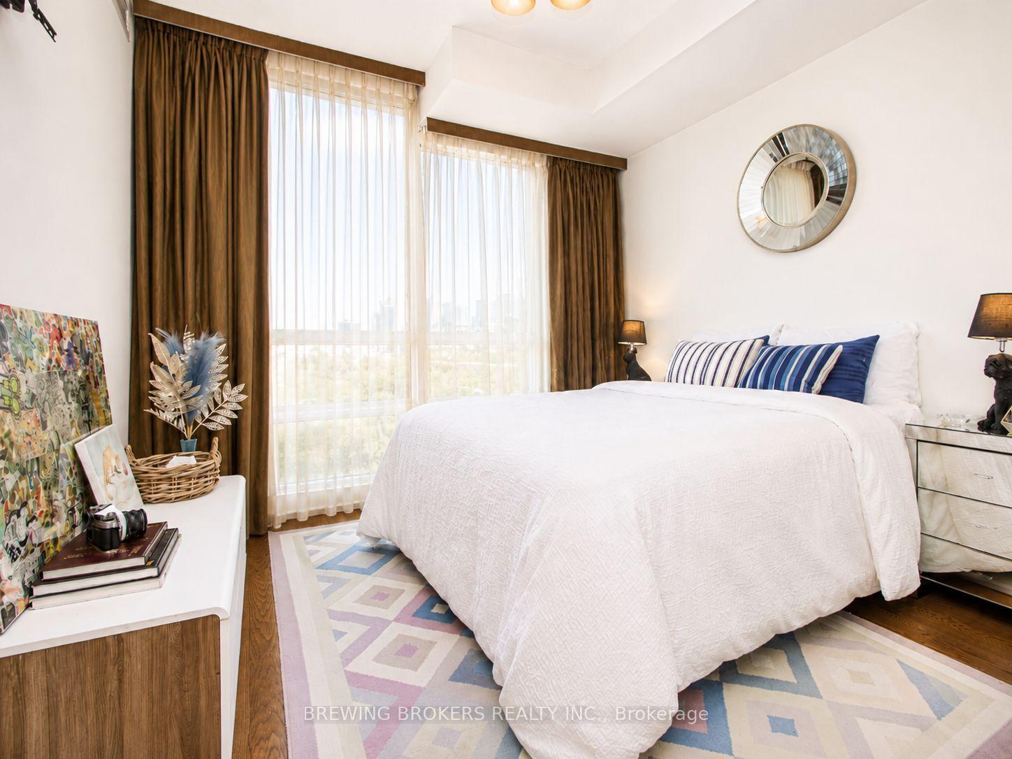 Photo 10 of Unit 1702, 18 Harbour Street, Toronto, Waterfront Communities — HOMEH