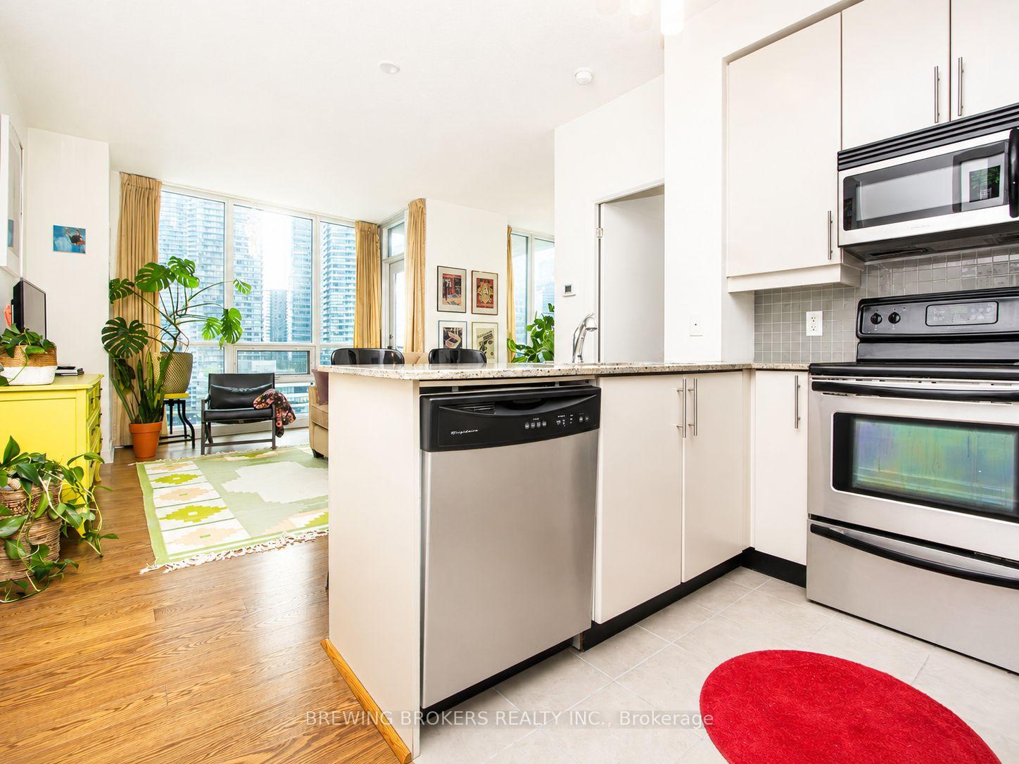 Photo 17 of Unit 1702, 18 Harbour Street, Toronto, Waterfront Communities — HOMEH