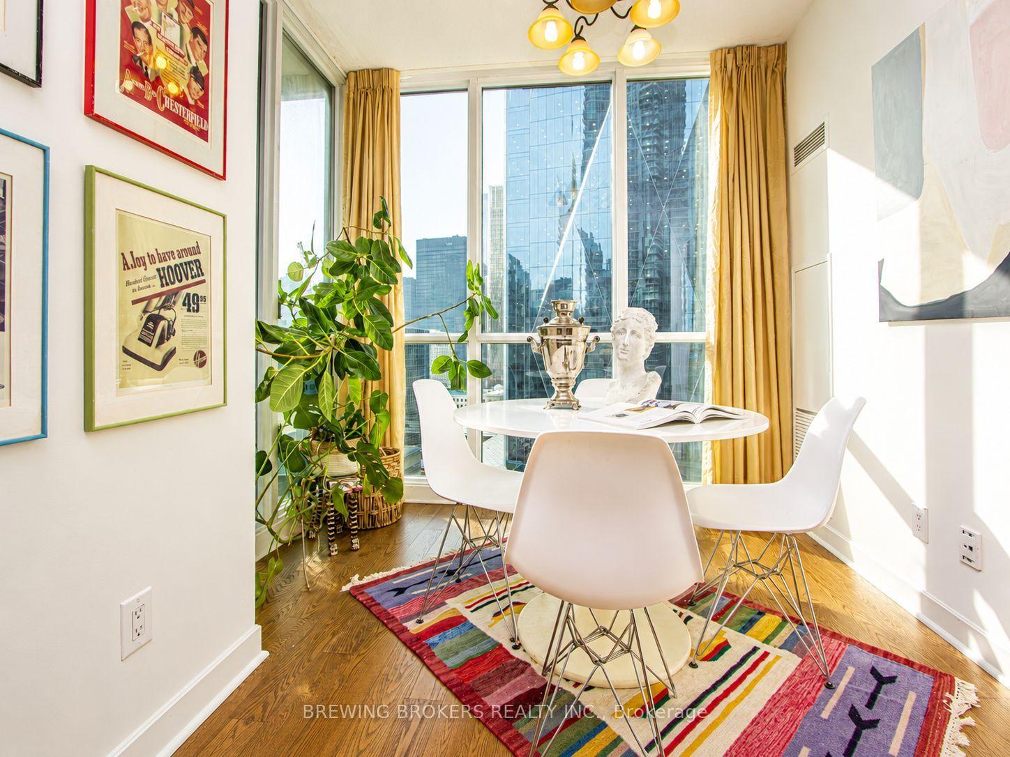 Photo 18 of Unit 1702, 18 Harbour Street, Toronto, Waterfront Communities — HOMEH