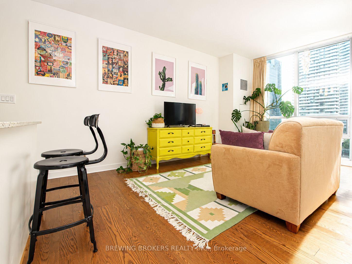 Photo 23 of Unit 1702, 18 Harbour Street, Toronto, Waterfront Communities — HOMEH