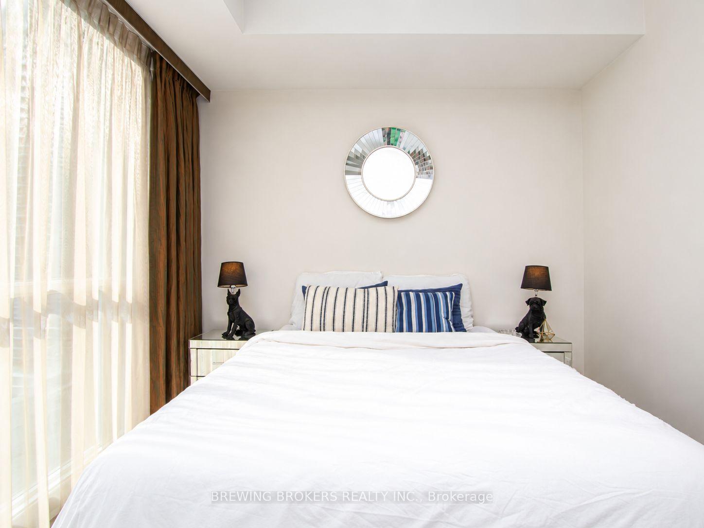 Photo 25 of Unit 1702, 18 Harbour Street, Toronto, Waterfront Communities — HOMEH