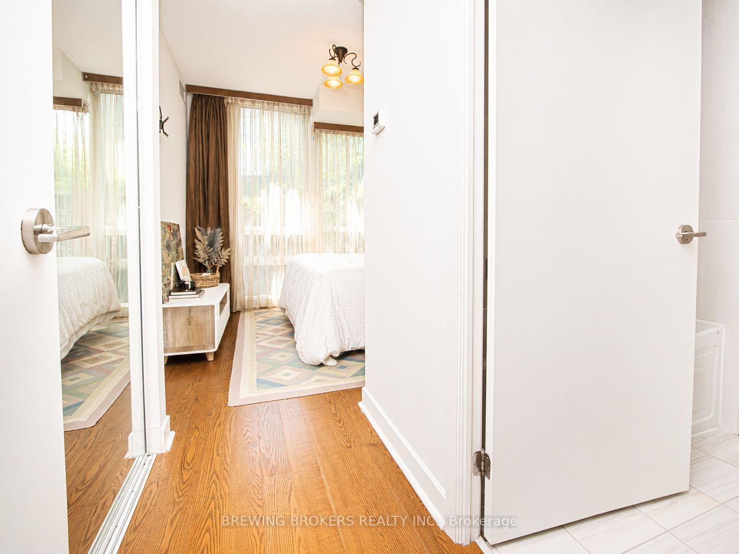 Photo 31 of Unit 1702, 18 Harbour Street, Toronto, Waterfront Communities — HOMEH