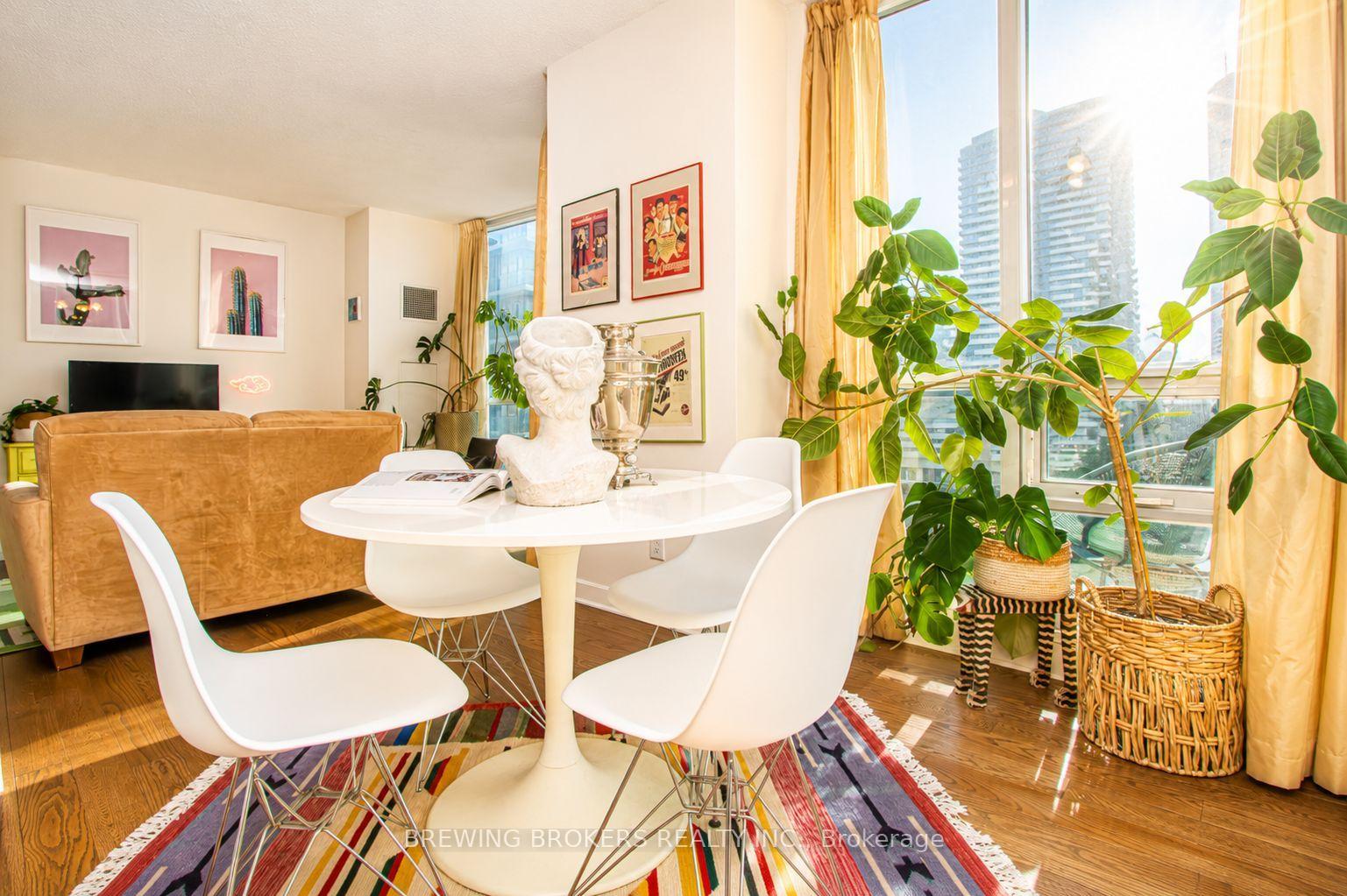 Photo 35 of Unit 1702, 18 Harbour Street, Toronto, Waterfront Communities — HOMEH
