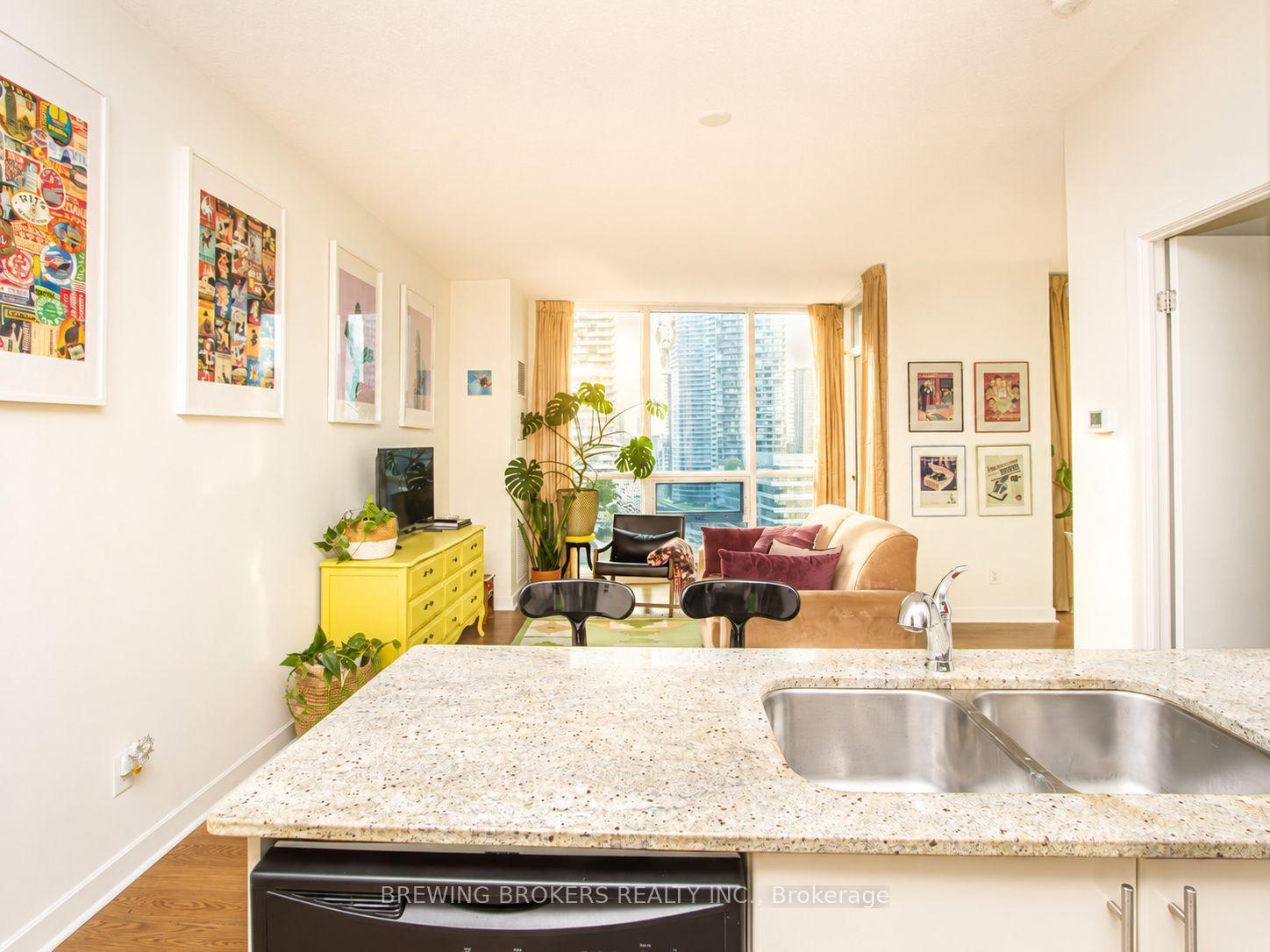 Photo 41 of Unit 1702, 18 Harbour Street, Toronto, Waterfront Communities — HOMEH