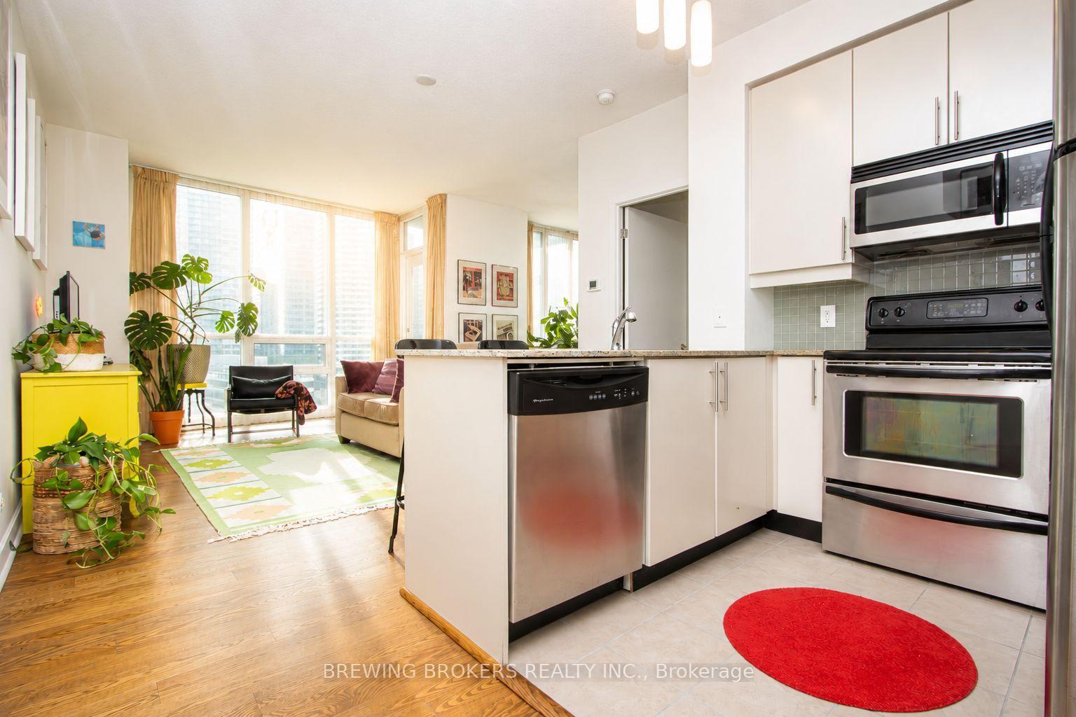 Photo 44 of Unit 1702, 18 Harbour Street, Toronto, Waterfront Communities — HOMEH