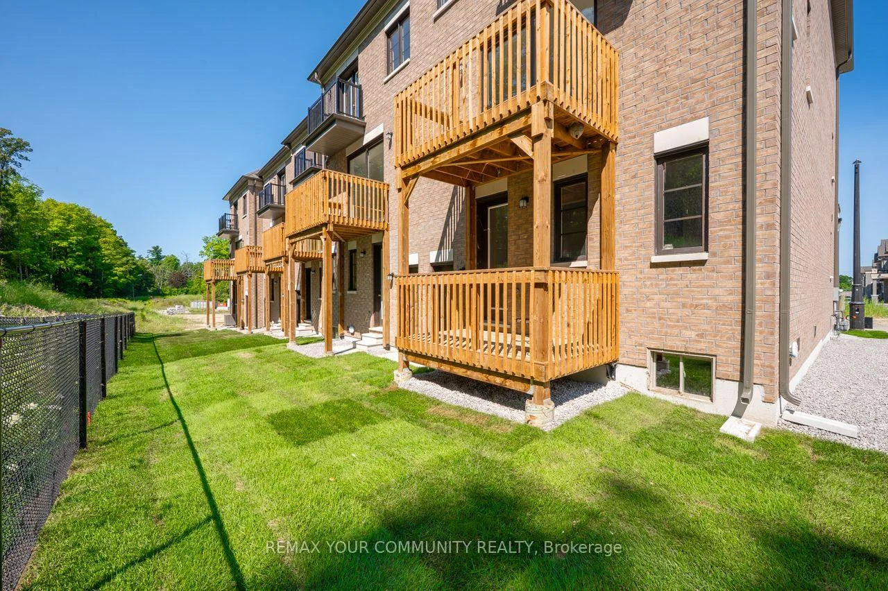 Photo 7 of 61 Donnacona Drive, Vaughan, Vellore Village — HOMEH