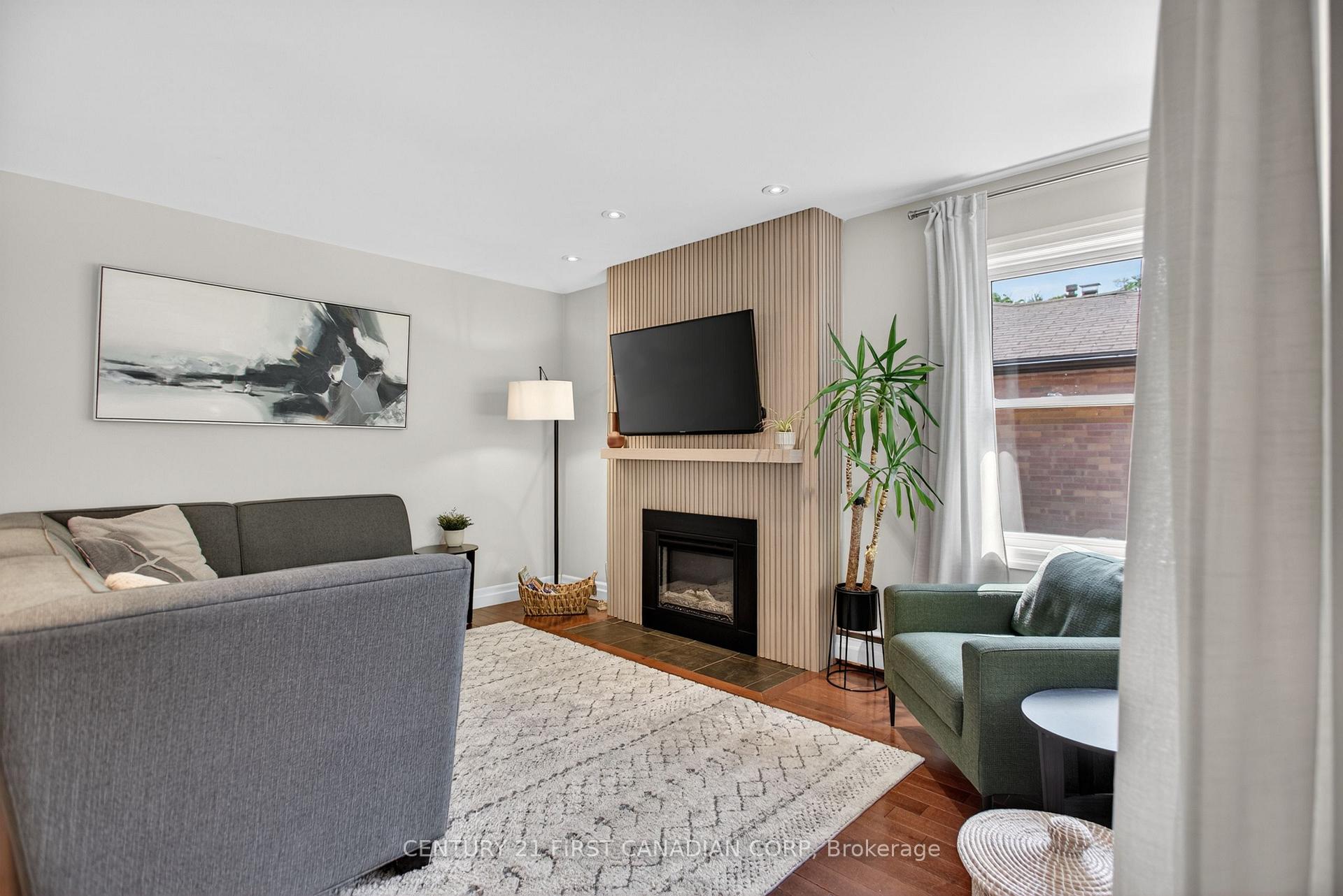 Photo 3 of 681 Brant Street, London, East C — HOMEH