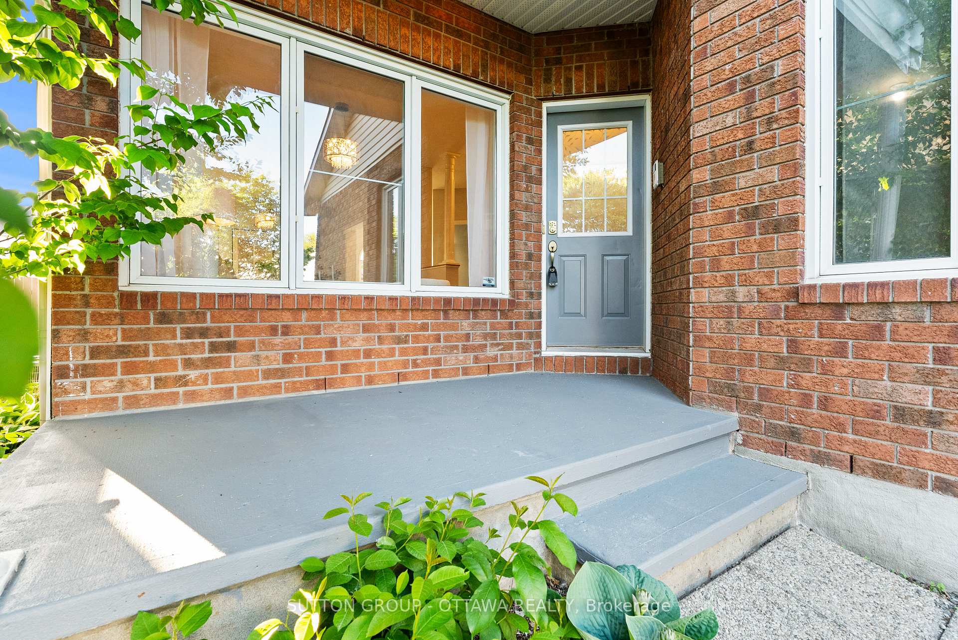 Photo 2 of 4105 Wolfe Point Way, Ottawa, Riverside South/Gloucester Glen — HOMEH