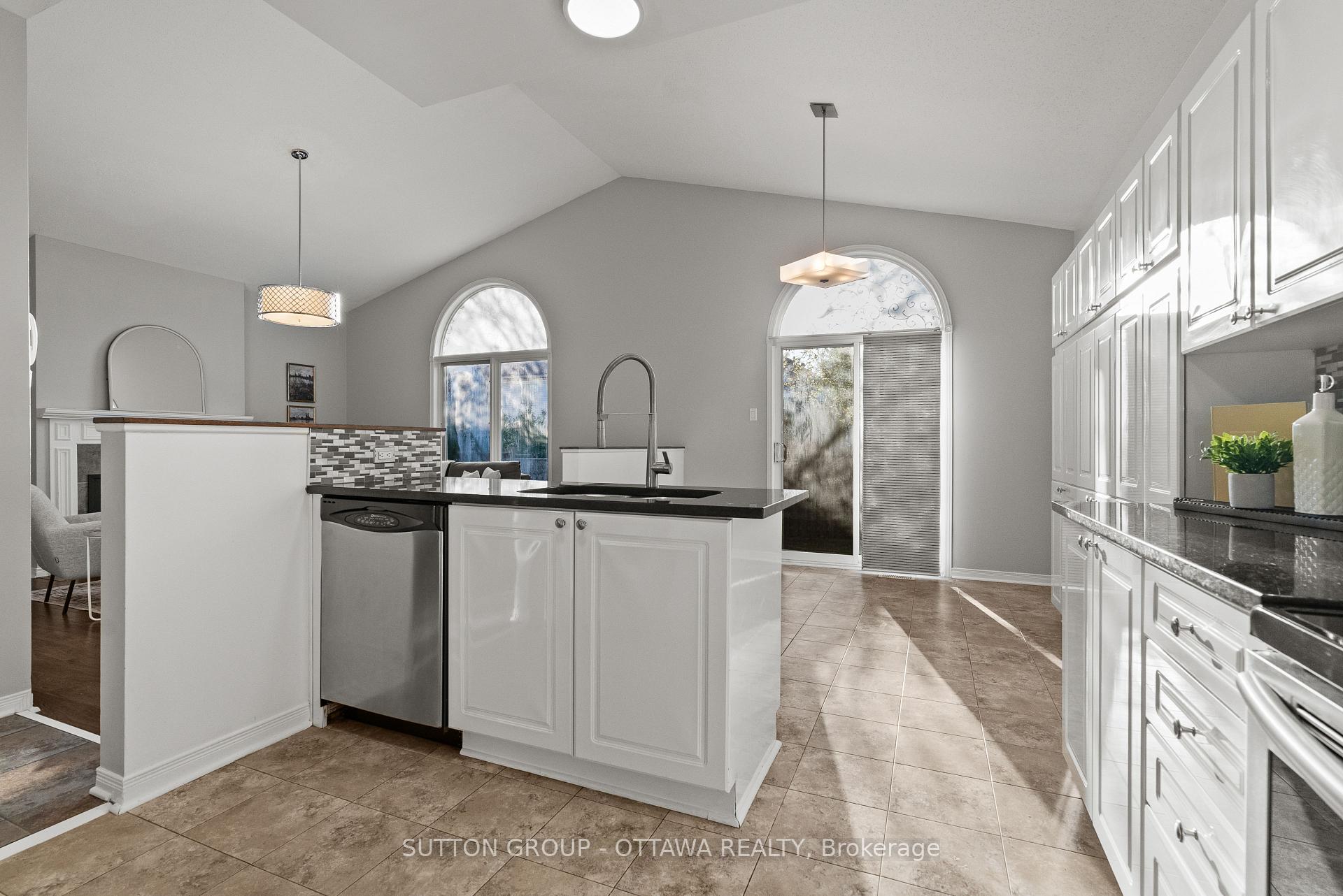 Photo 12 of 4105 Wolfe Point Way, Ottawa, Riverside South/Gloucester Glen — HOMEH