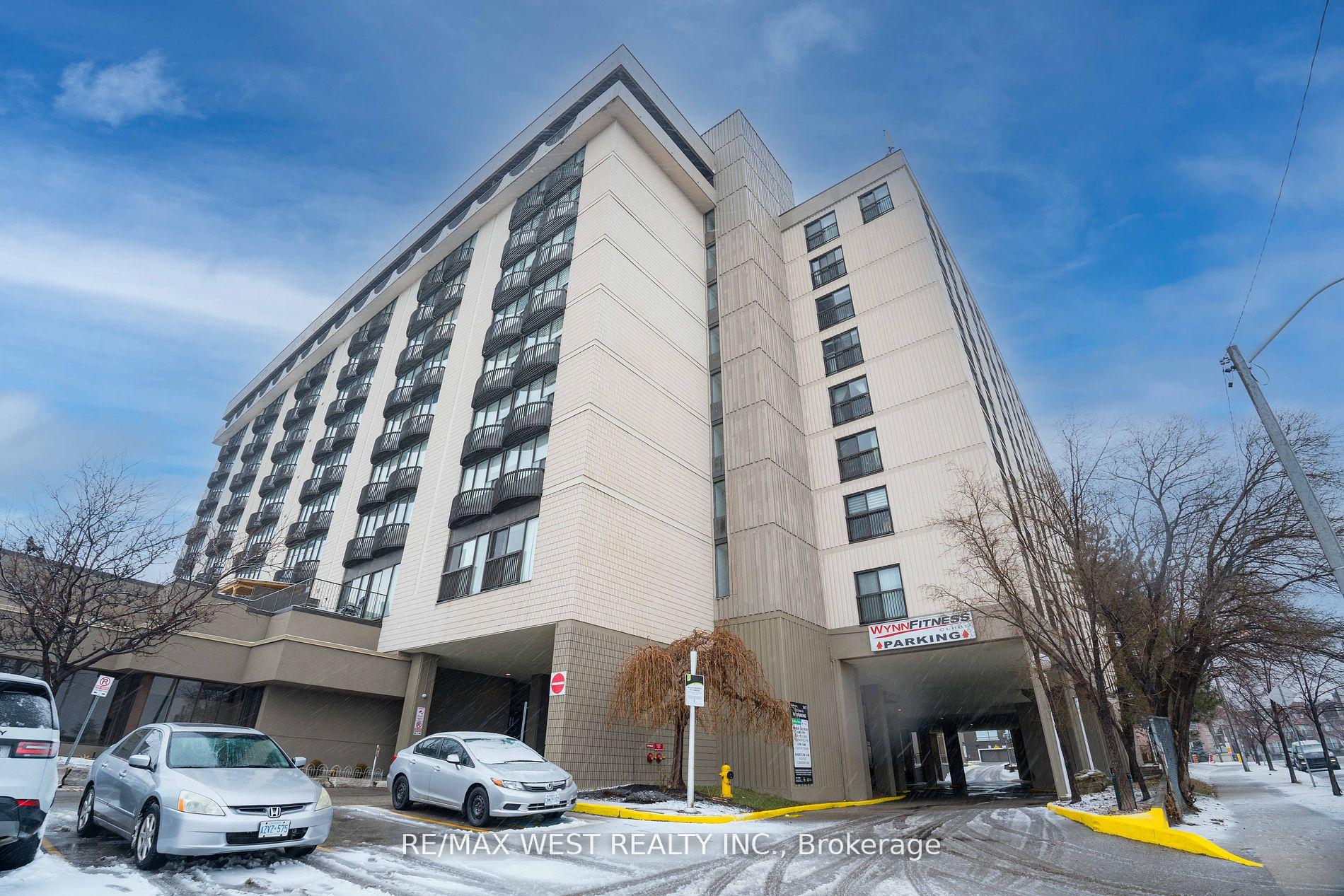 Photo of Unit 817, 2737 Keele Street