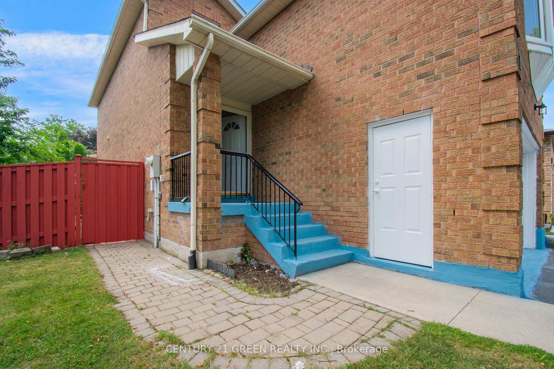 Photo 2 of 1 Candy Crescent, Brampton, Northwood Park — HOMEH