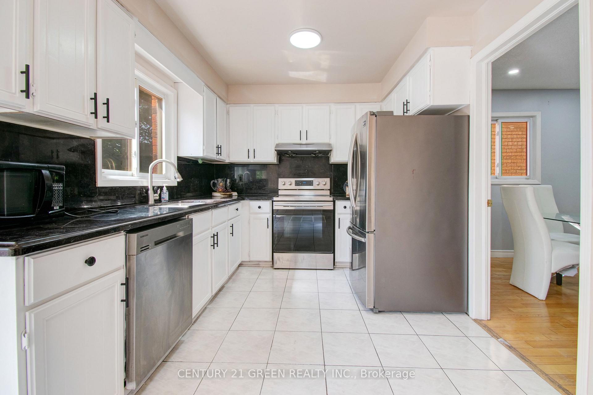 Photo 11 of 1 Candy Crescent, Brampton, Northwood Park — HOMEH