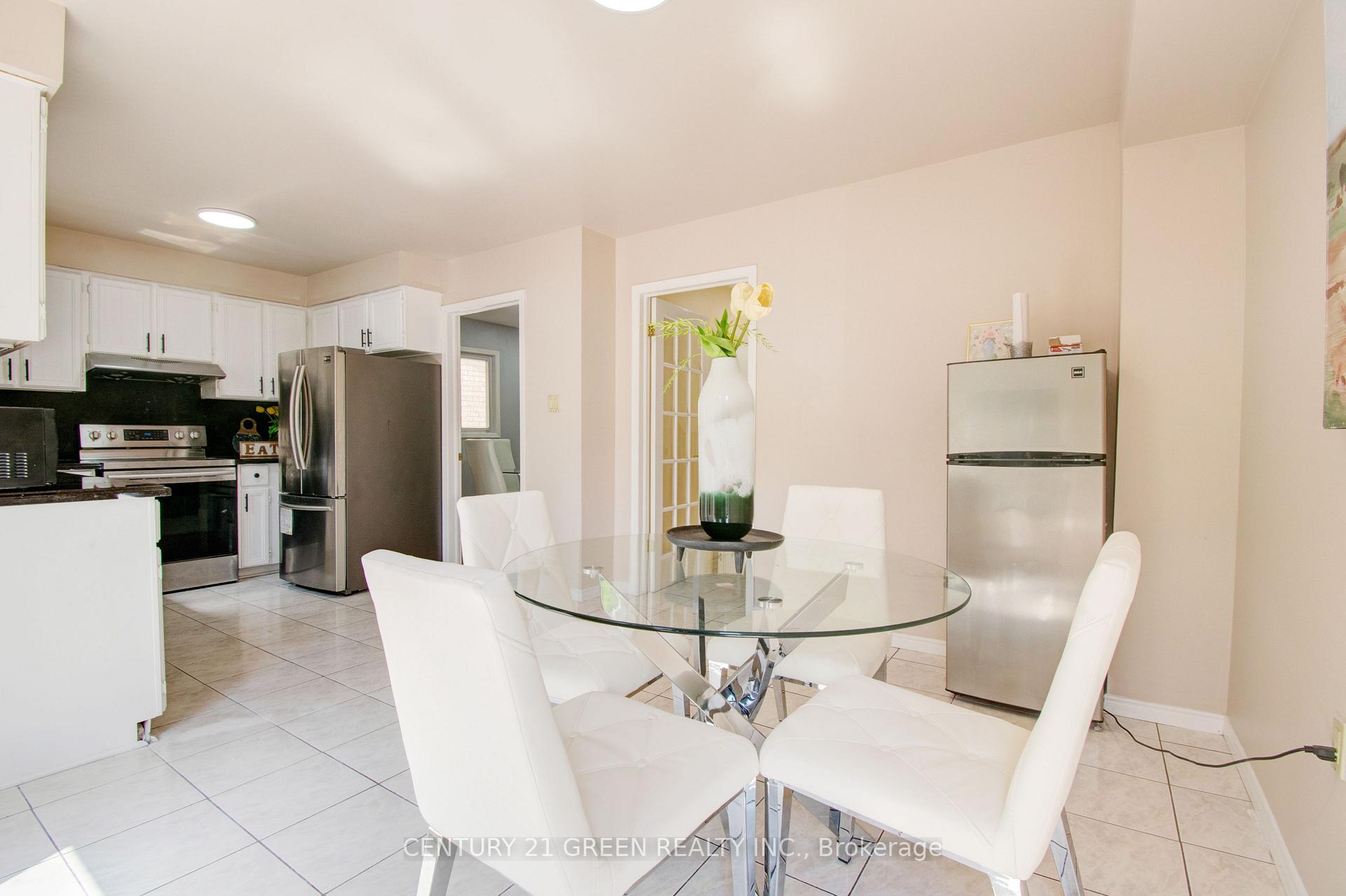 Photo 15 of 1 Candy Crescent, Brampton, Northwood Park — HOMEH
