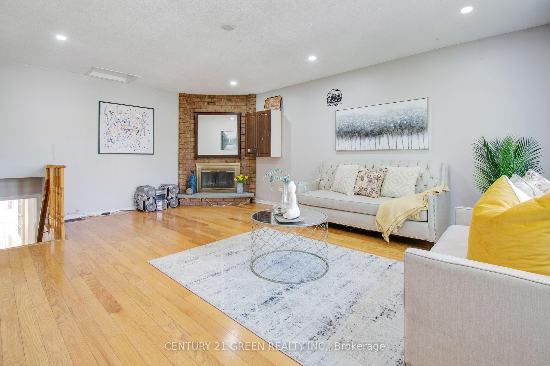 Photo 21 of 1 Candy Crescent, Brampton, Northwood Park — HOMEH