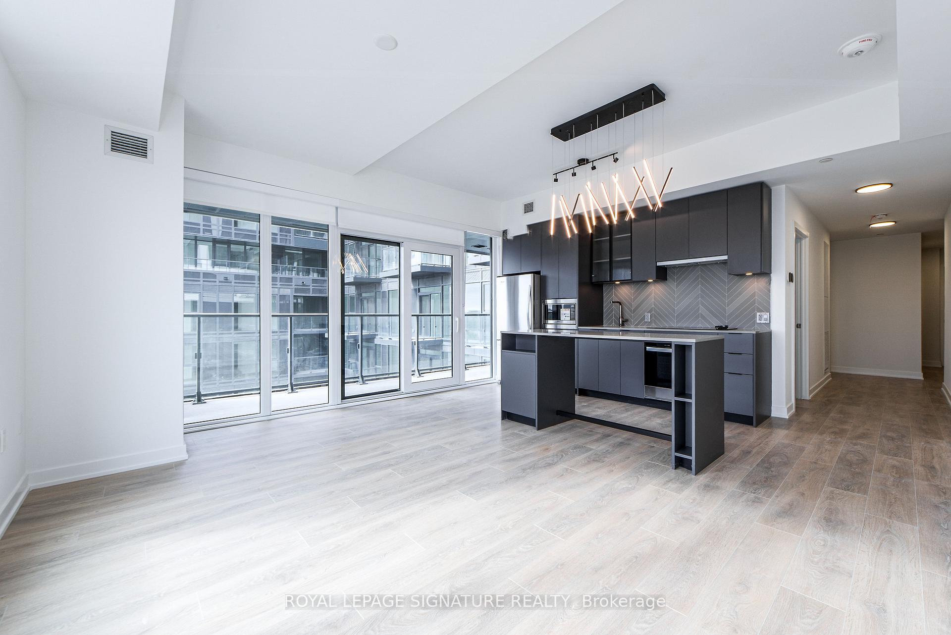 Photo 2 of Unit 505, 1037 The Queensway, Etobicoke, Islington-City Centre West — HOMEH