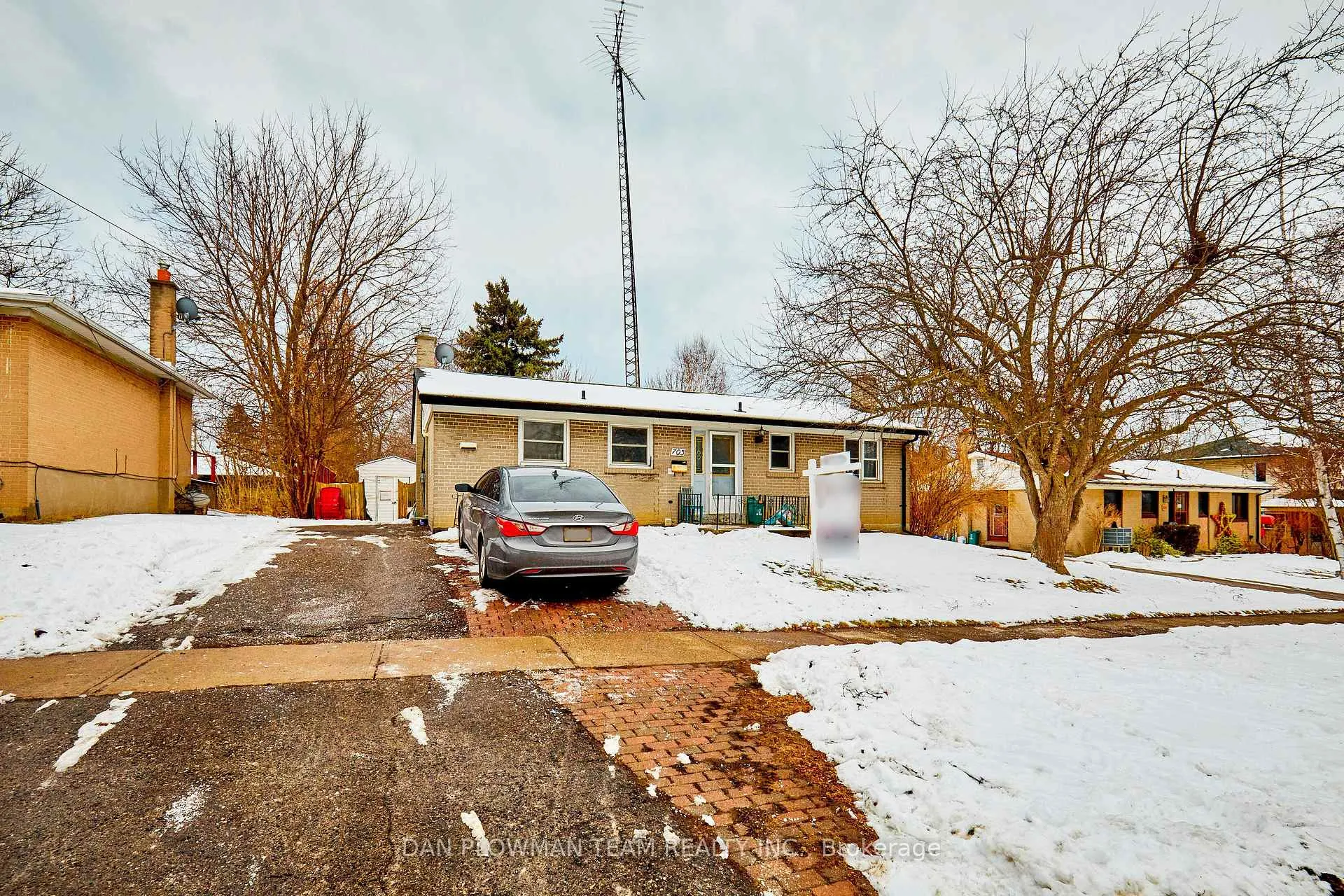 Front of 703 Clarence Drive