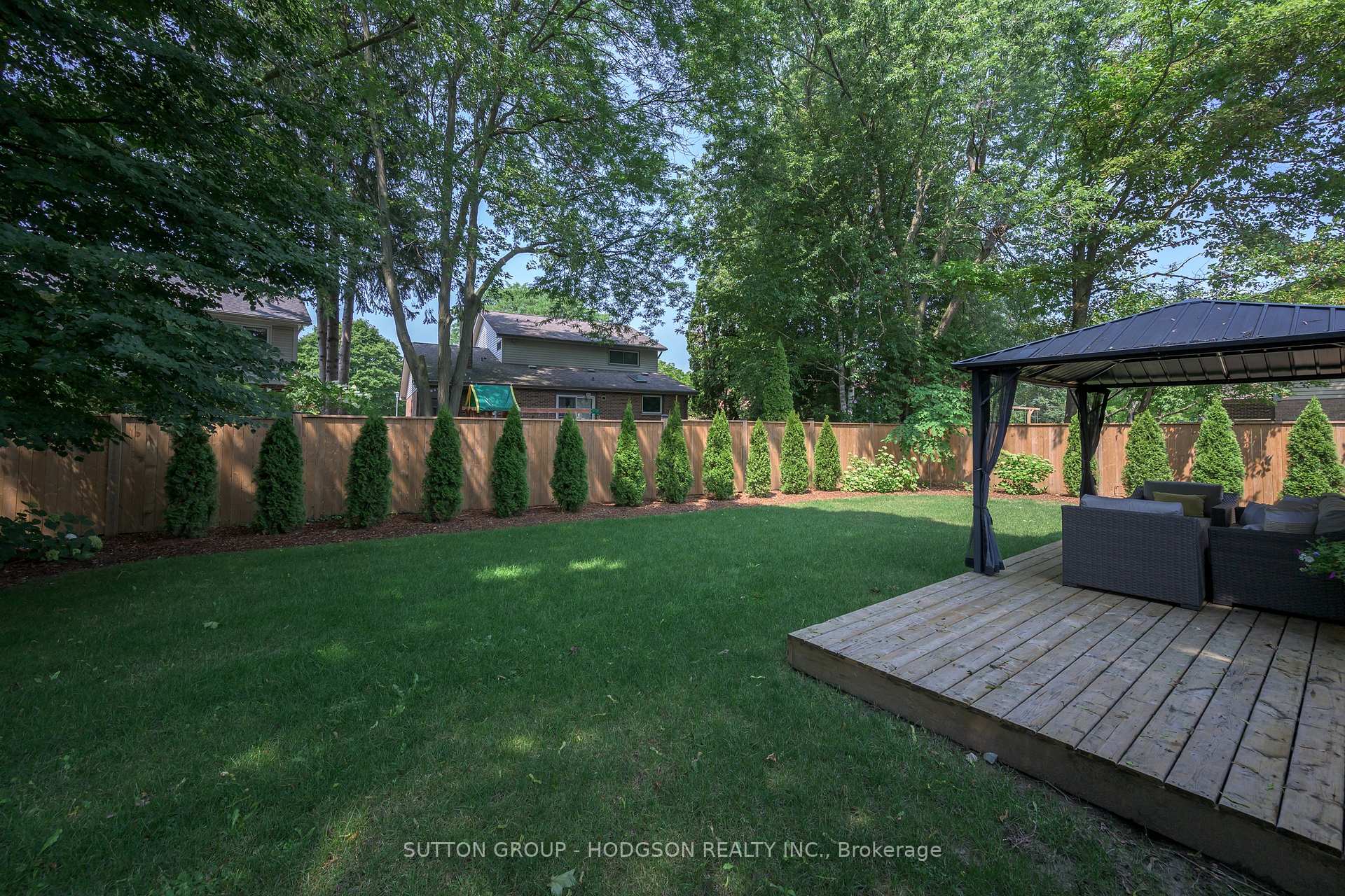 Photo 3 of 12 Spencer Crescent, London, North G — HOMEH