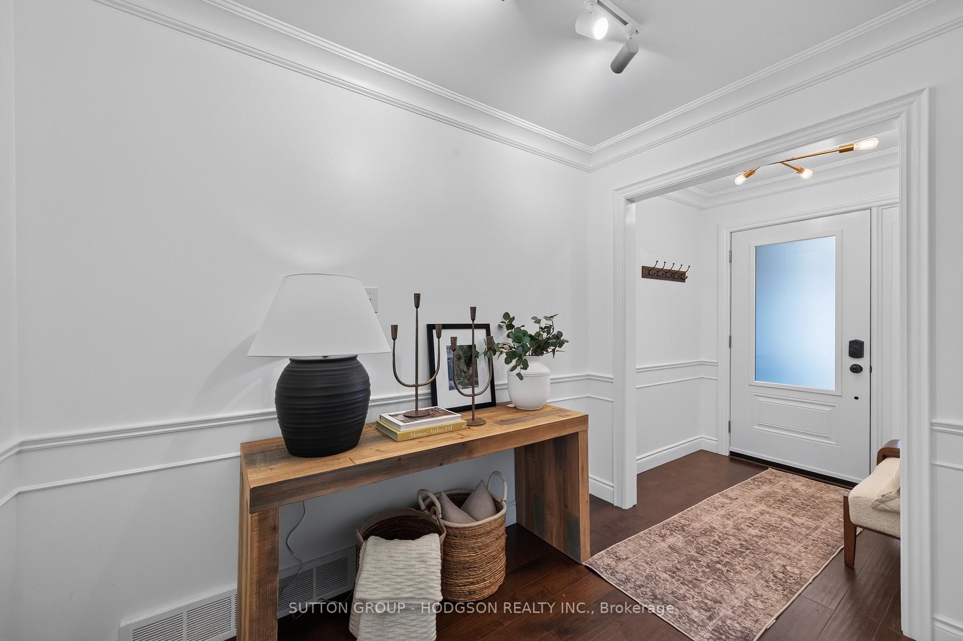 Photo 6 of 12 Spencer Crescent, London, North G — HOMEH