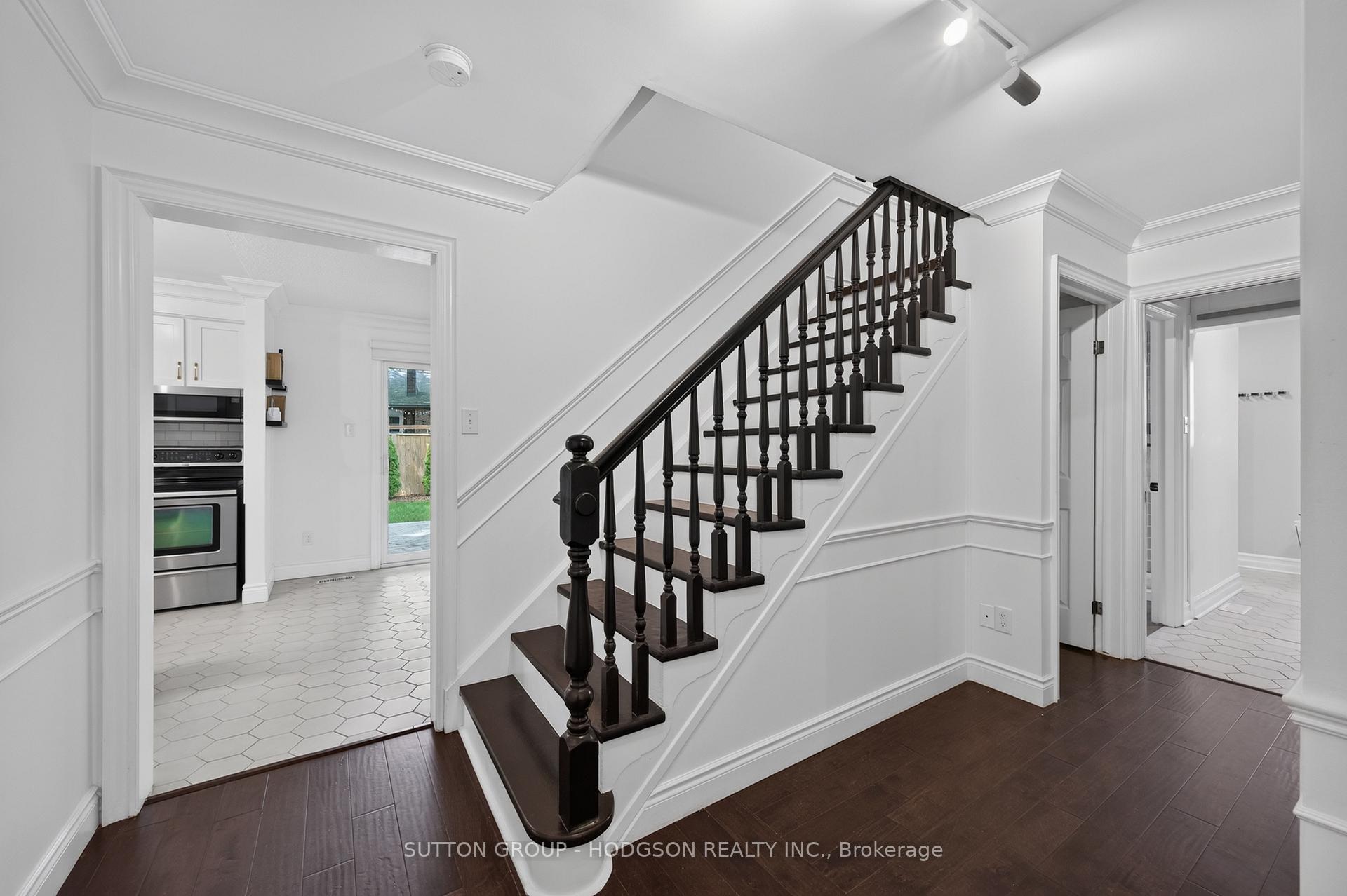 Photo 7 of 12 Spencer Crescent, London, North G — HOMEH