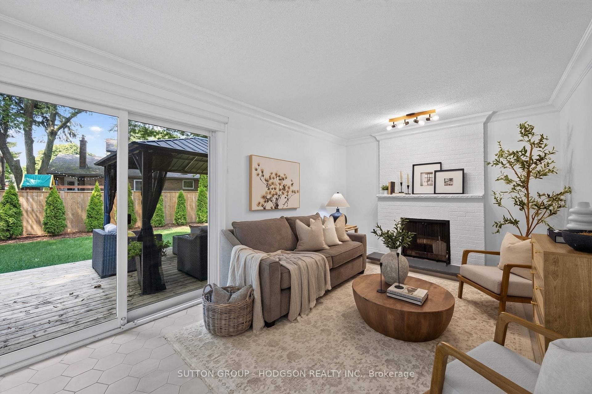 Photo 17 of 12 Spencer Crescent, London, North G — HOMEH