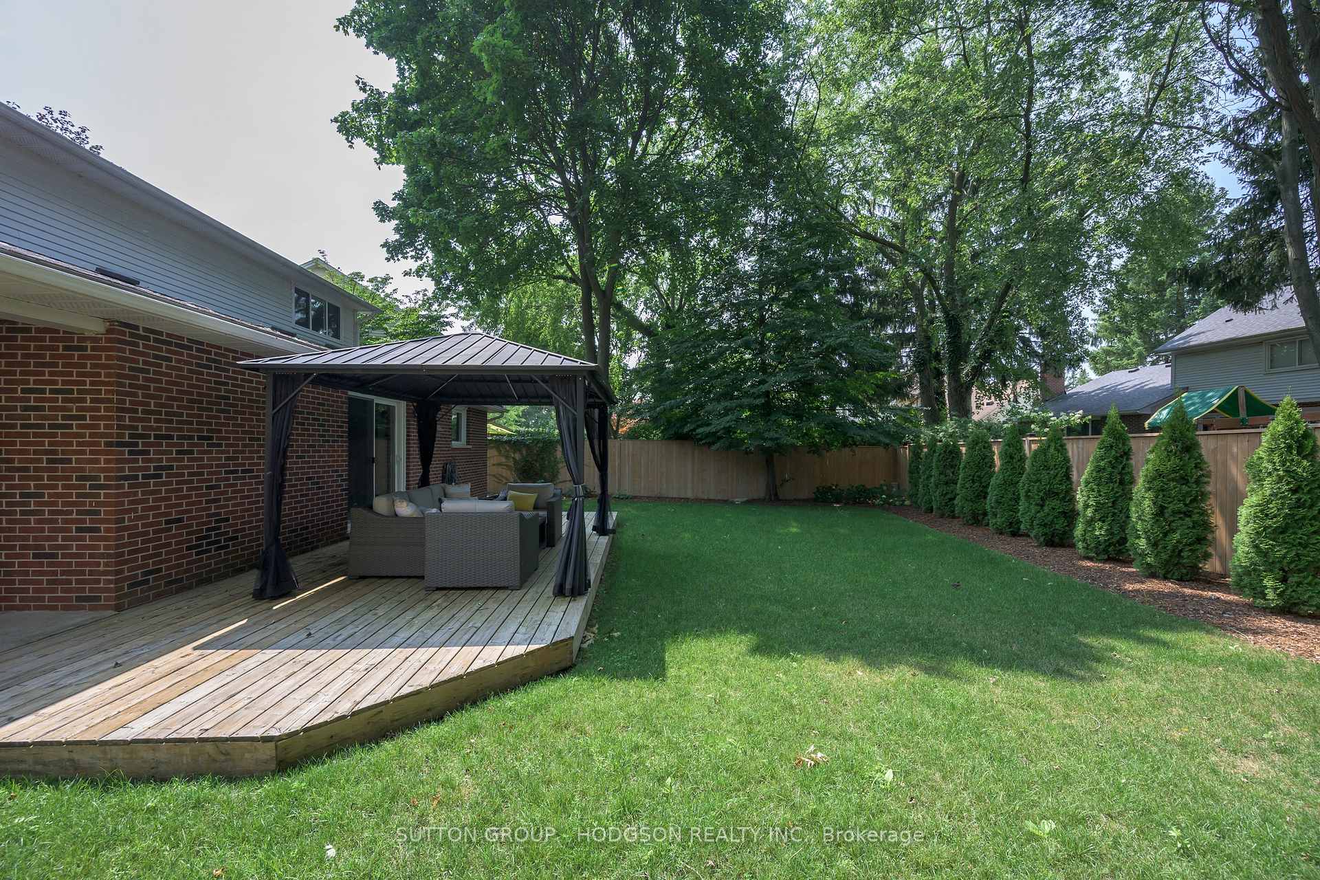 Photo 36 of 12 Spencer Crescent, London, North G — HOMEH