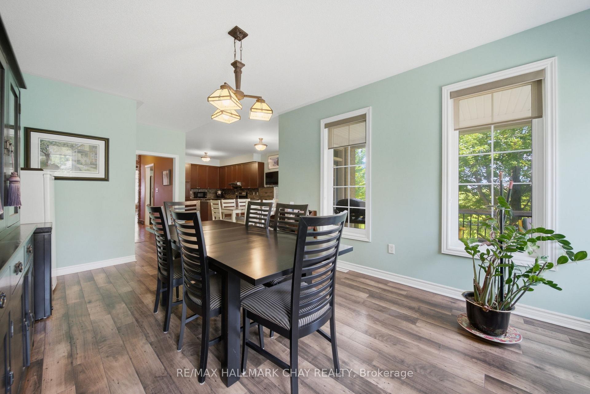 Photo 20 of 121 Prince William Way, Barrie, Innis-Shore — HOMEH