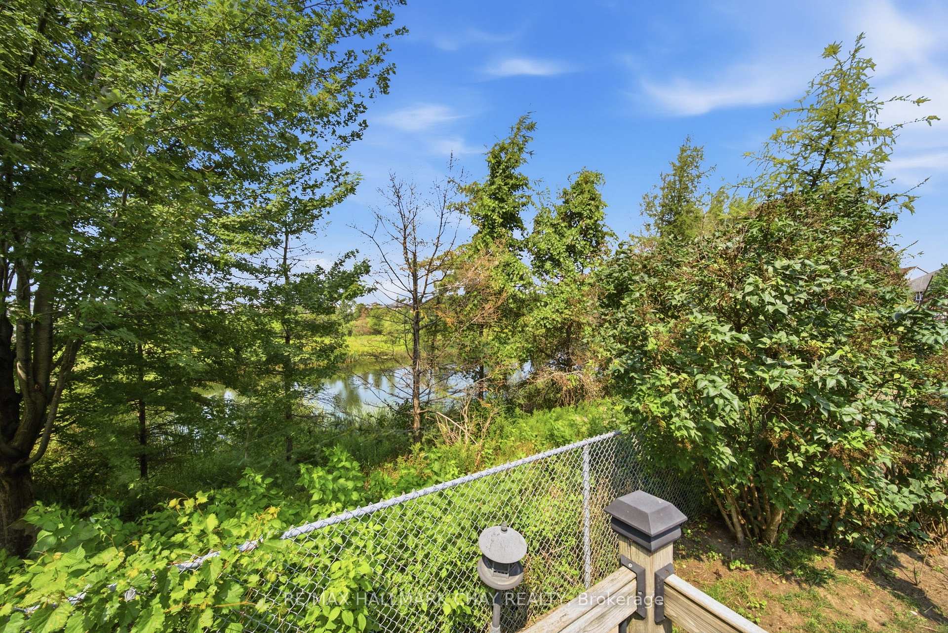 Photo 49 of 121 Prince William Way, Barrie, Innis-Shore — HOMEH