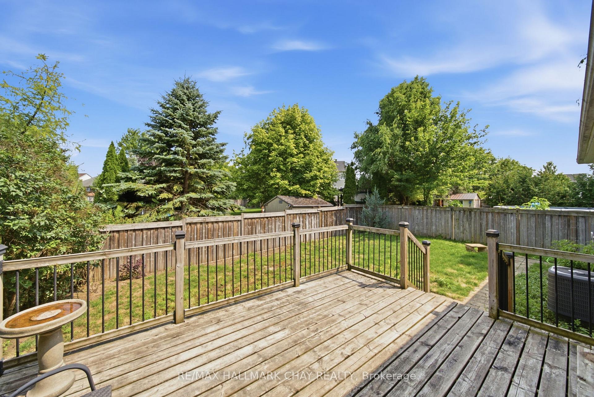 Photo 50 of 121 Prince William Way, Barrie, Innis-Shore — HOMEH