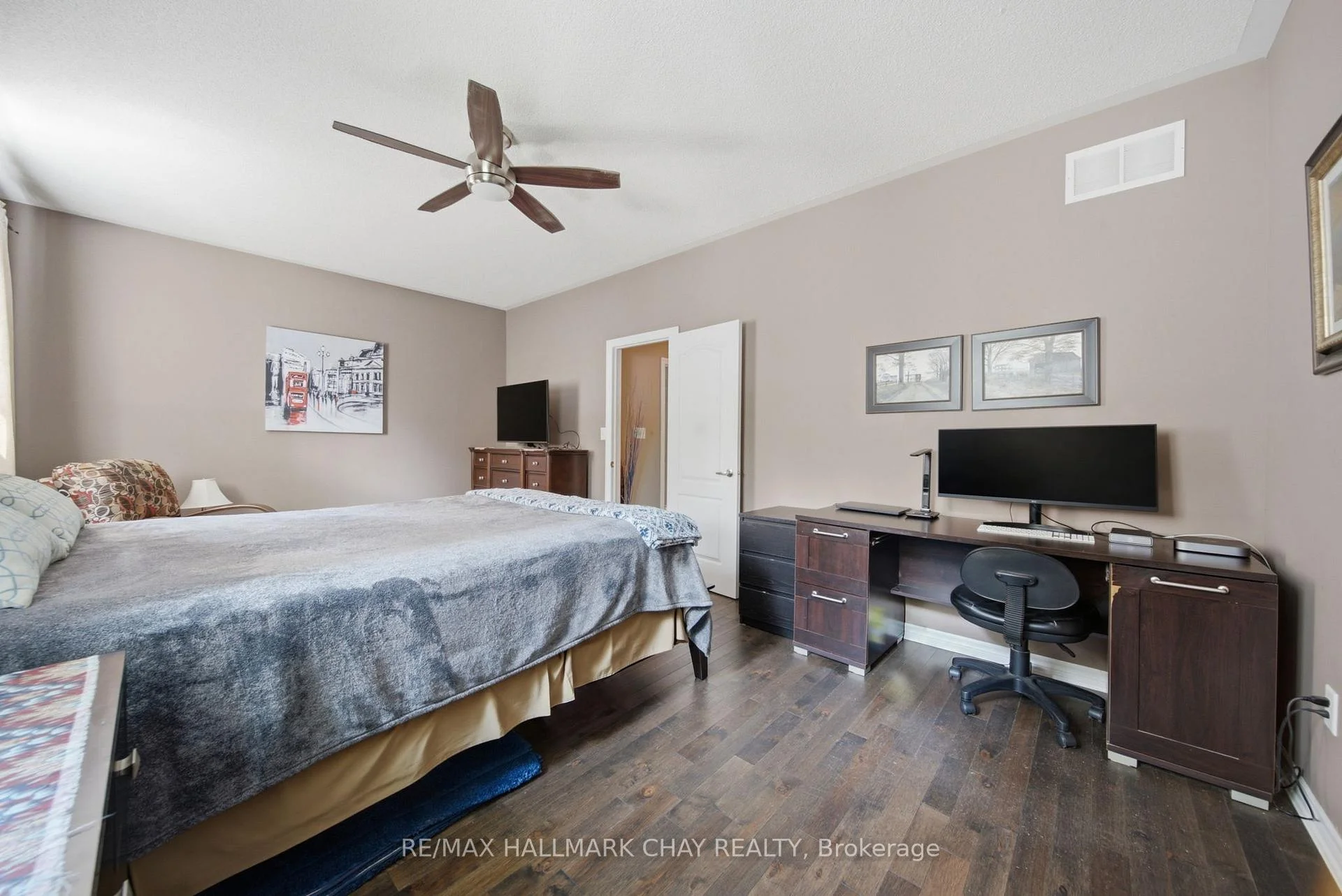 Photo 27 of 121 Prince William Way, Barrie, Innis-Shore — HOMEH