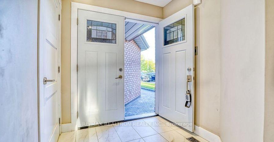 Photo 5 of Unit Main Floor, 90 Oke Road, Clarington, Courtice — HOMEH