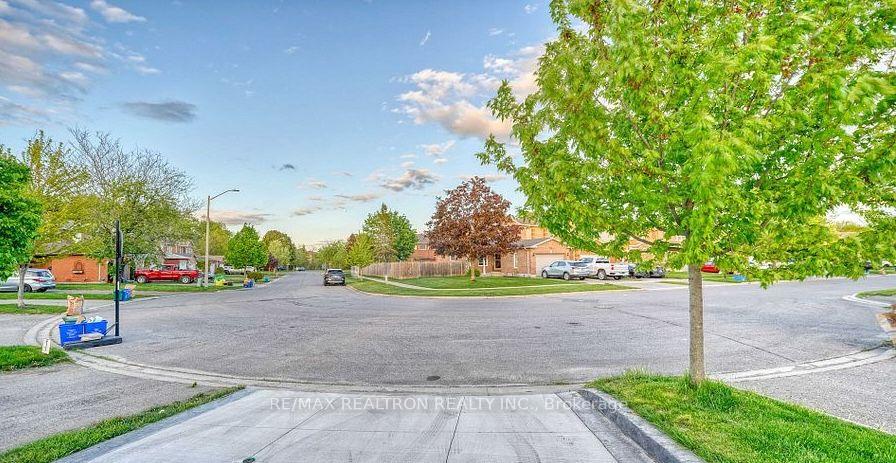 Photo 34 of Unit Main Floor, 90 Oke Road, Clarington, Courtice — HOMEH