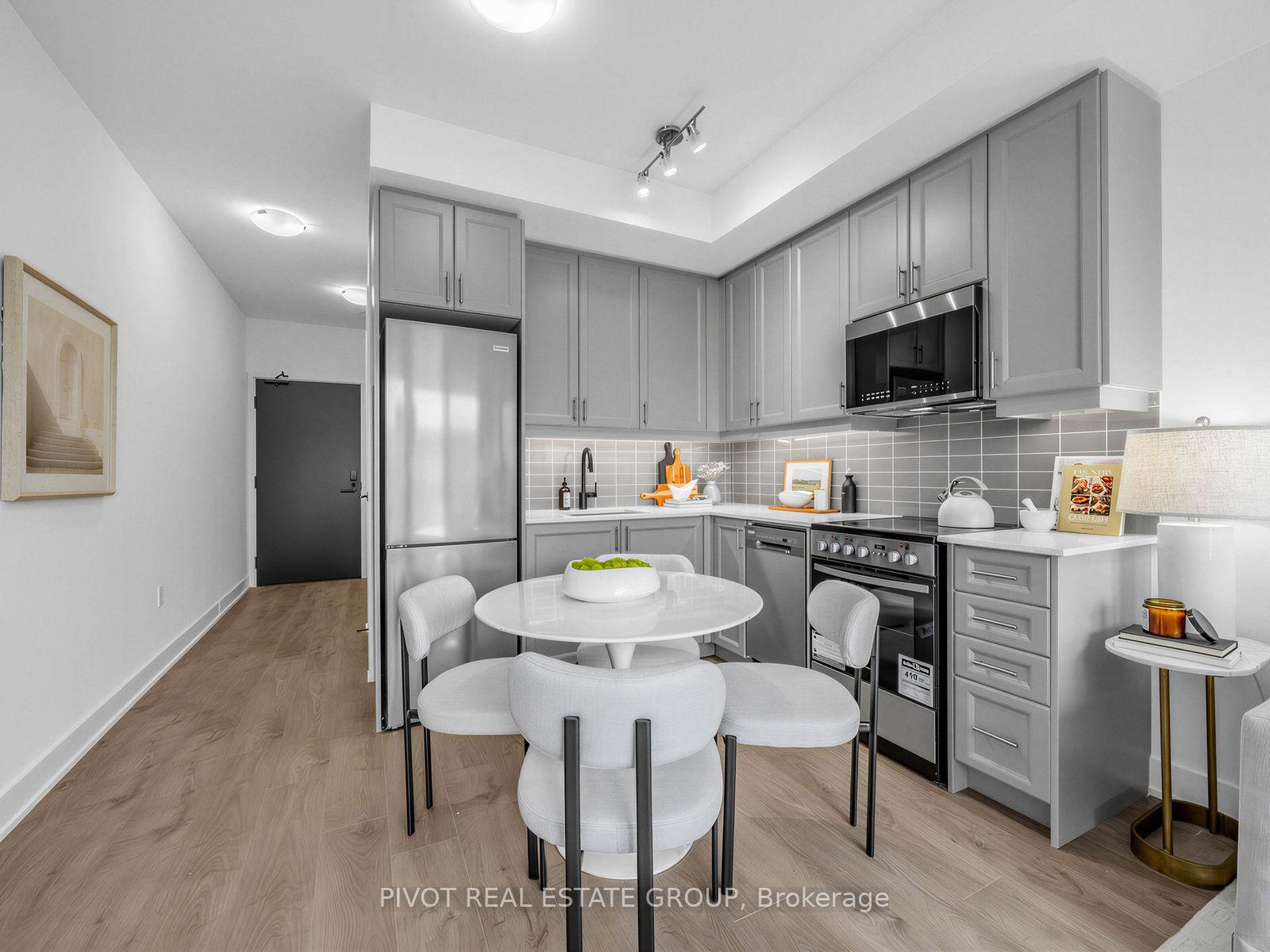Photo 7 of Unit 802, 2333 Khalsa Gate, Oakville, Westmount — HOMEH